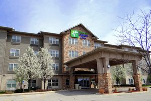 Alojamiento - Holiday Inn Express & Suites Chicago West-Roselle by IHG