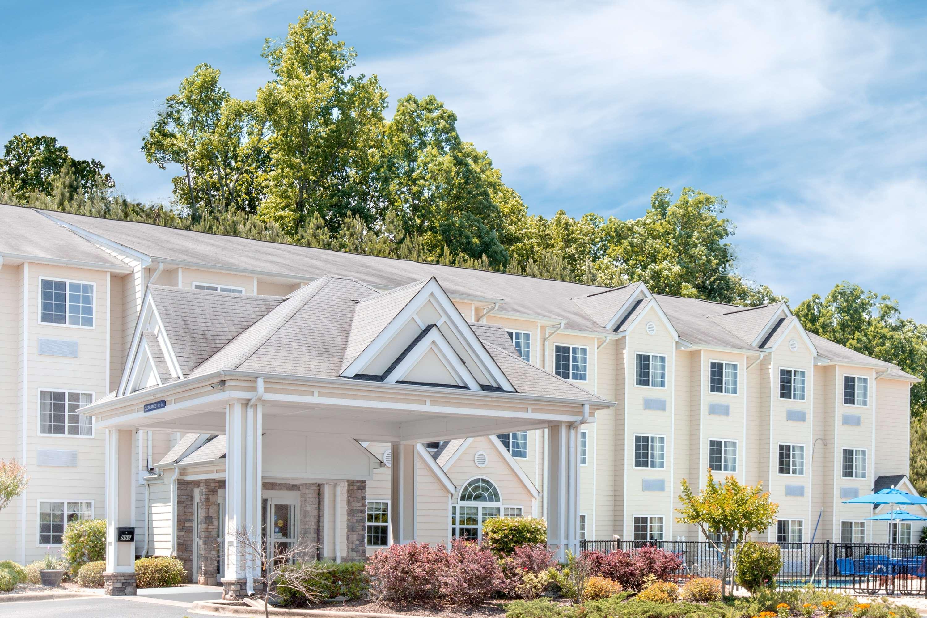 Vista Exterior Microtel Inn & Suites by Wyndham Gardendale/Birmingham North