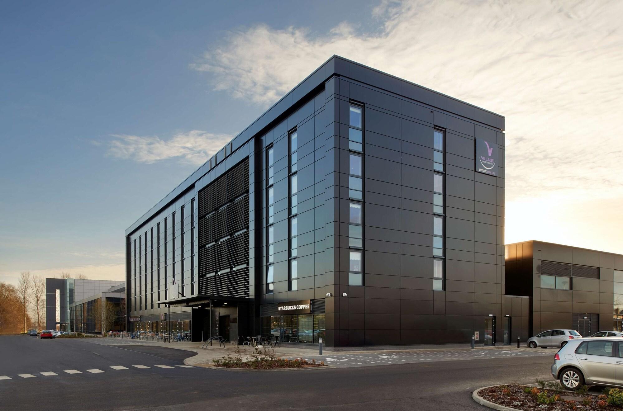 Vista Exterior Village Hotel Edinburgh