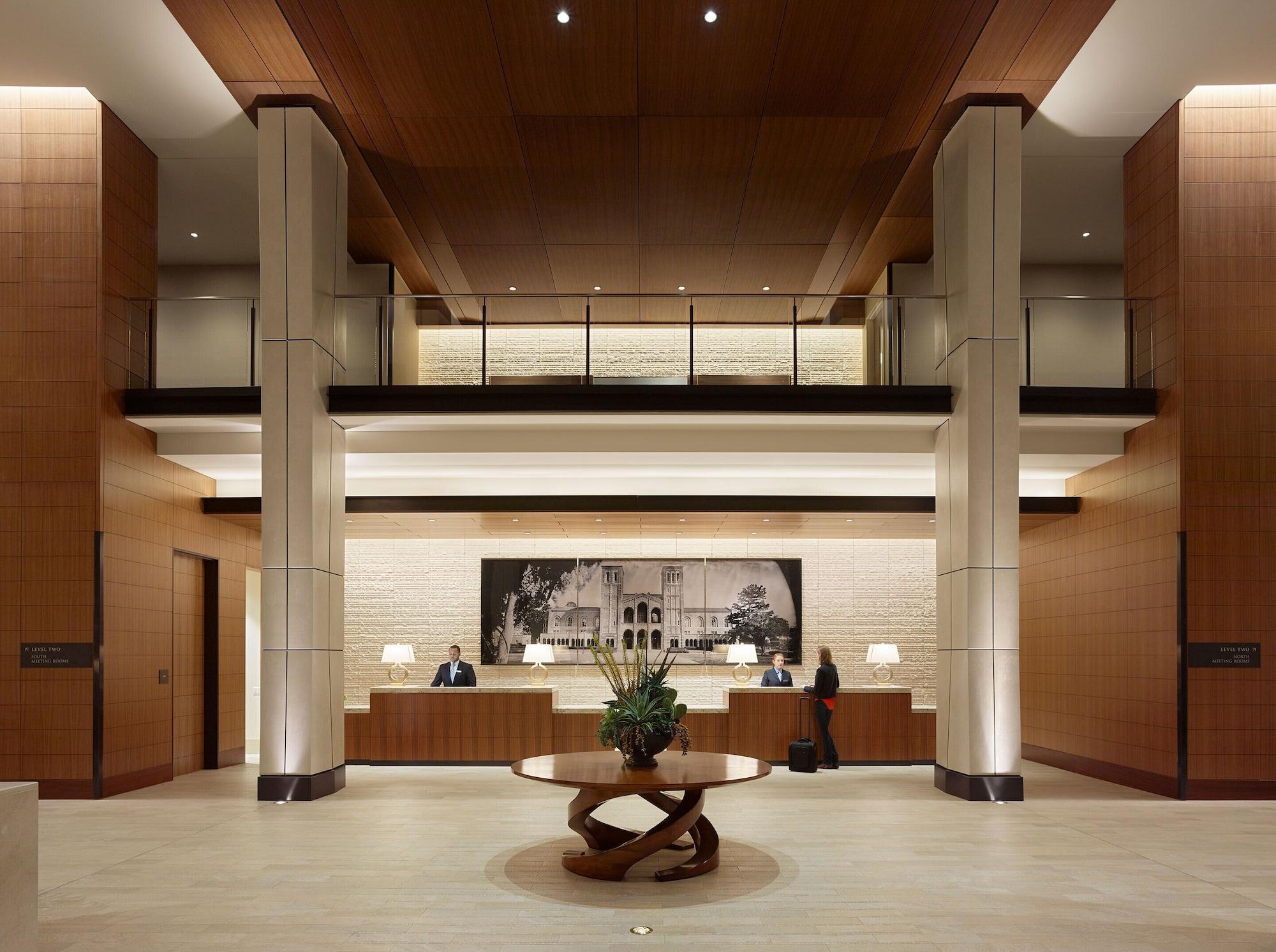 Vista Lobby UCLA Meyer And Renee Luskin Conference center