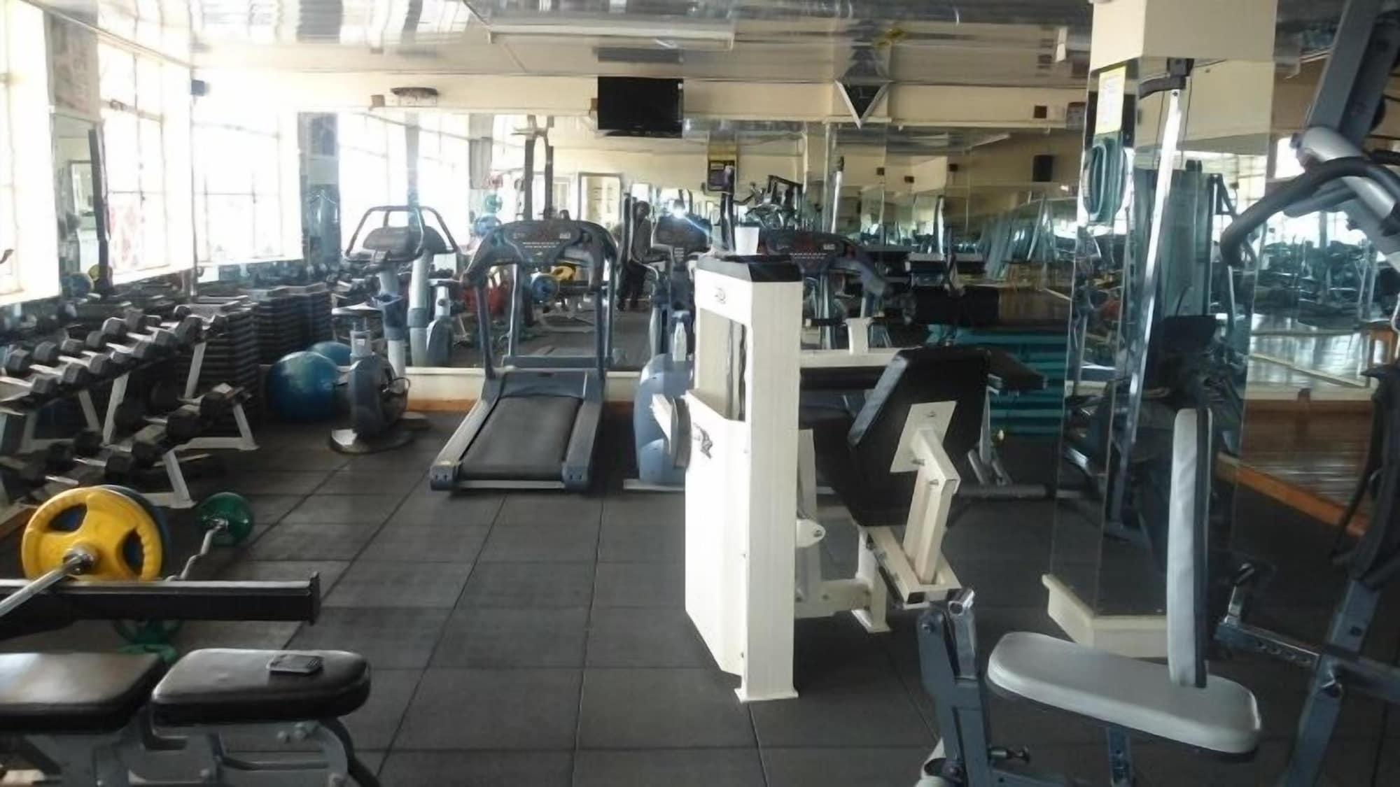 Gimnasio Legacy Star Hotel Chuka
