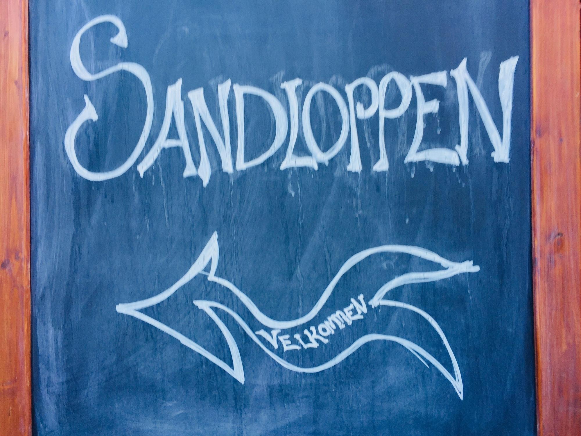 Bar/Salón Badepensionat Sandloppen