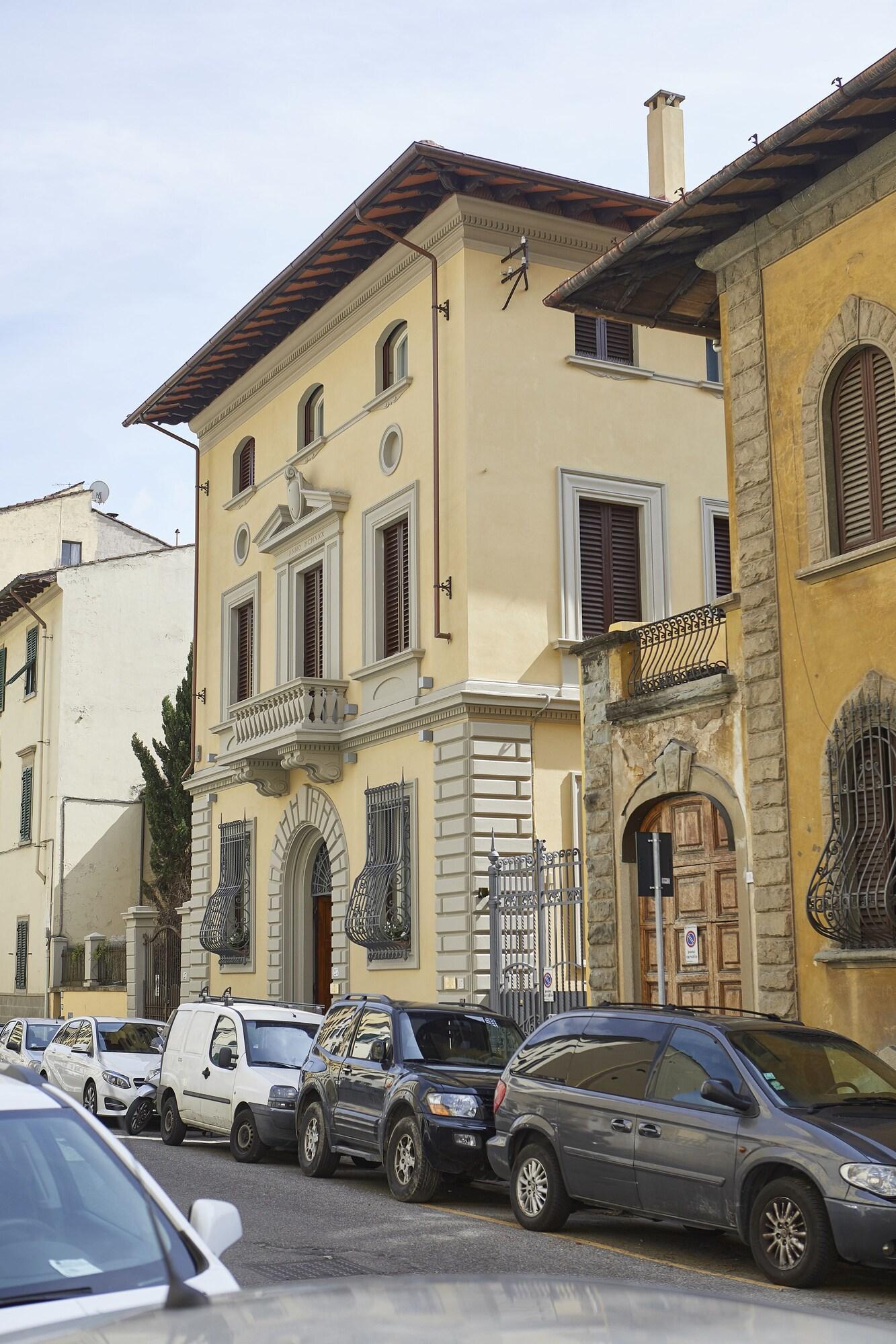 Vista Exterior Messori Suites