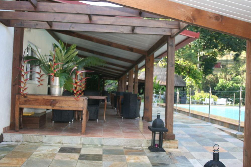 Varios Hotel Evasion