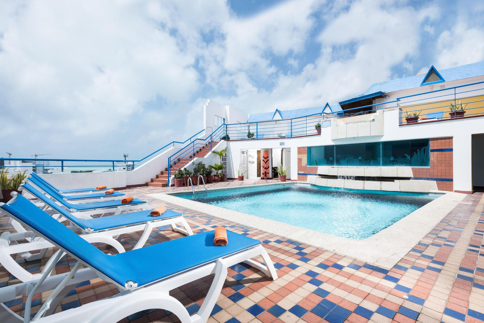 Vista da piscina Hotel Calypso Beach