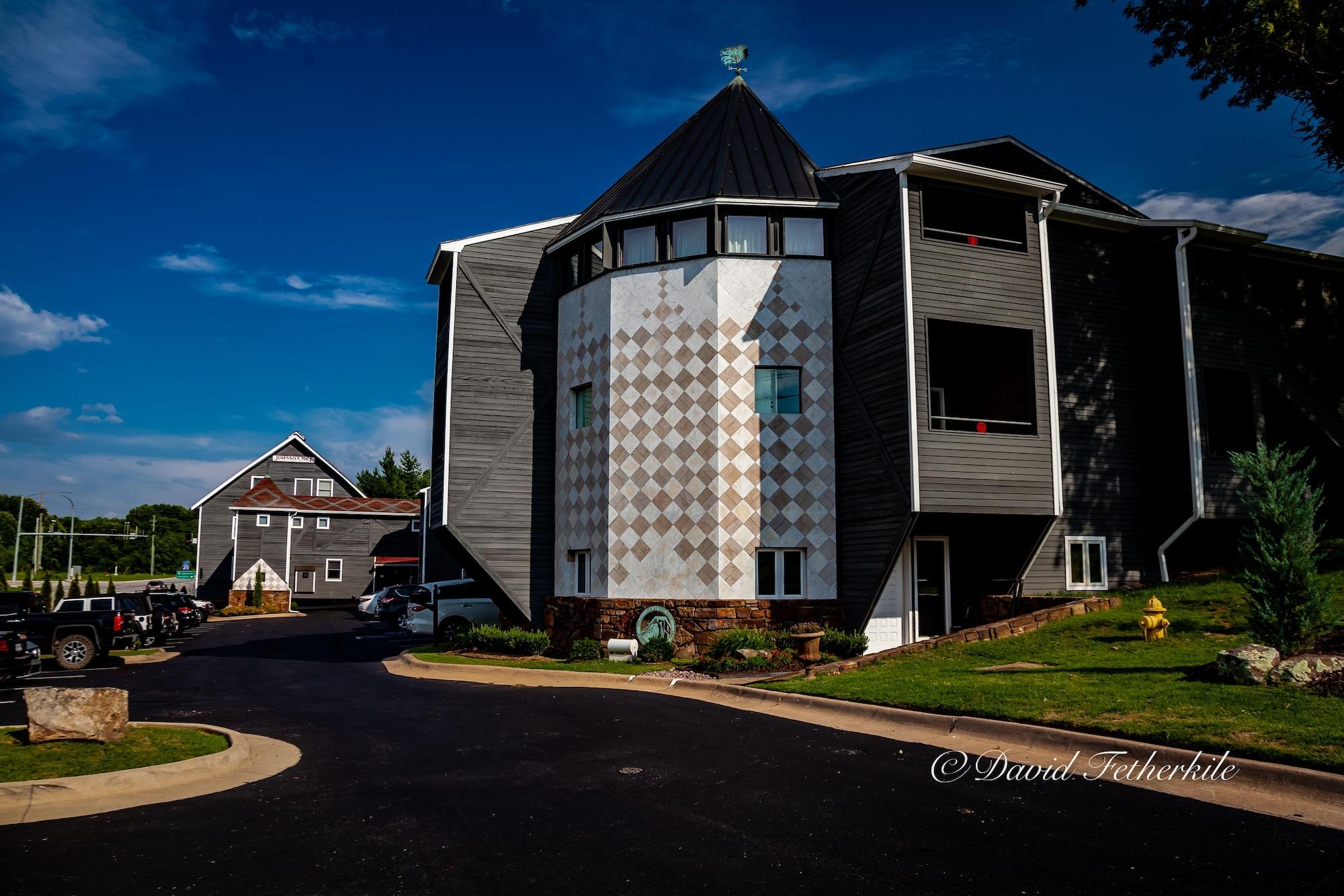 Vista Exterior Inn at the Mill, an Ascend Collection Hotel