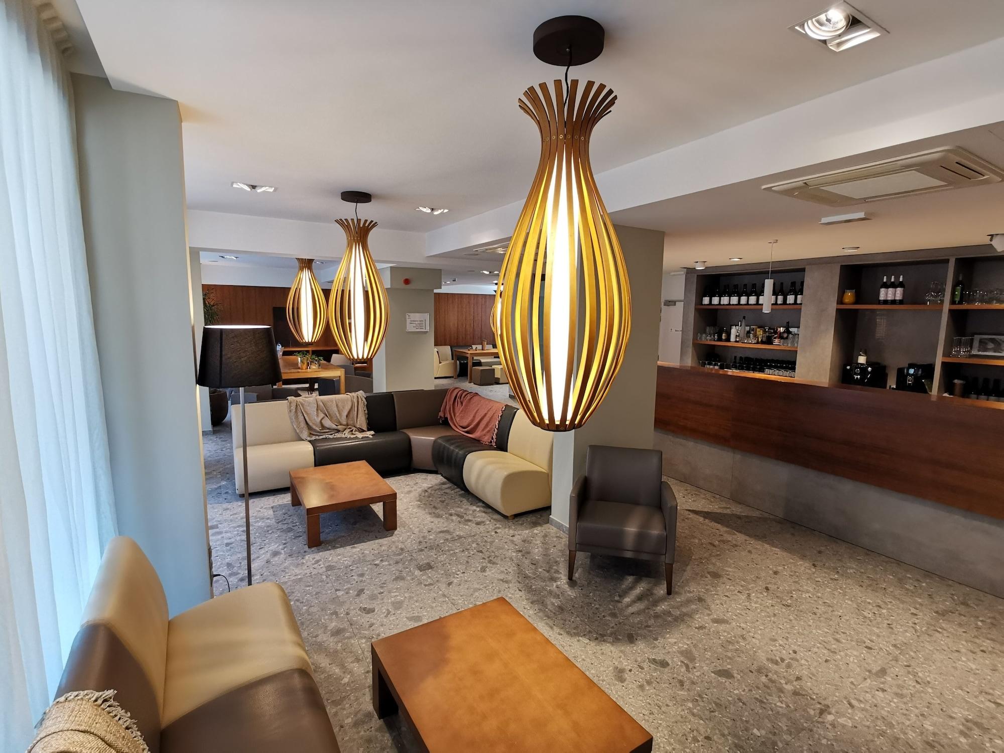 Vista Lobby Tower Hotel