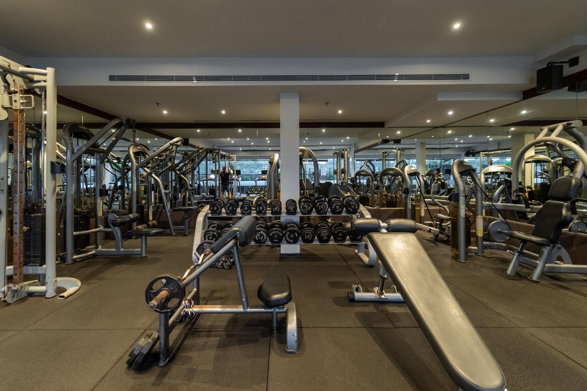 Gimnasio I Hotel Batam