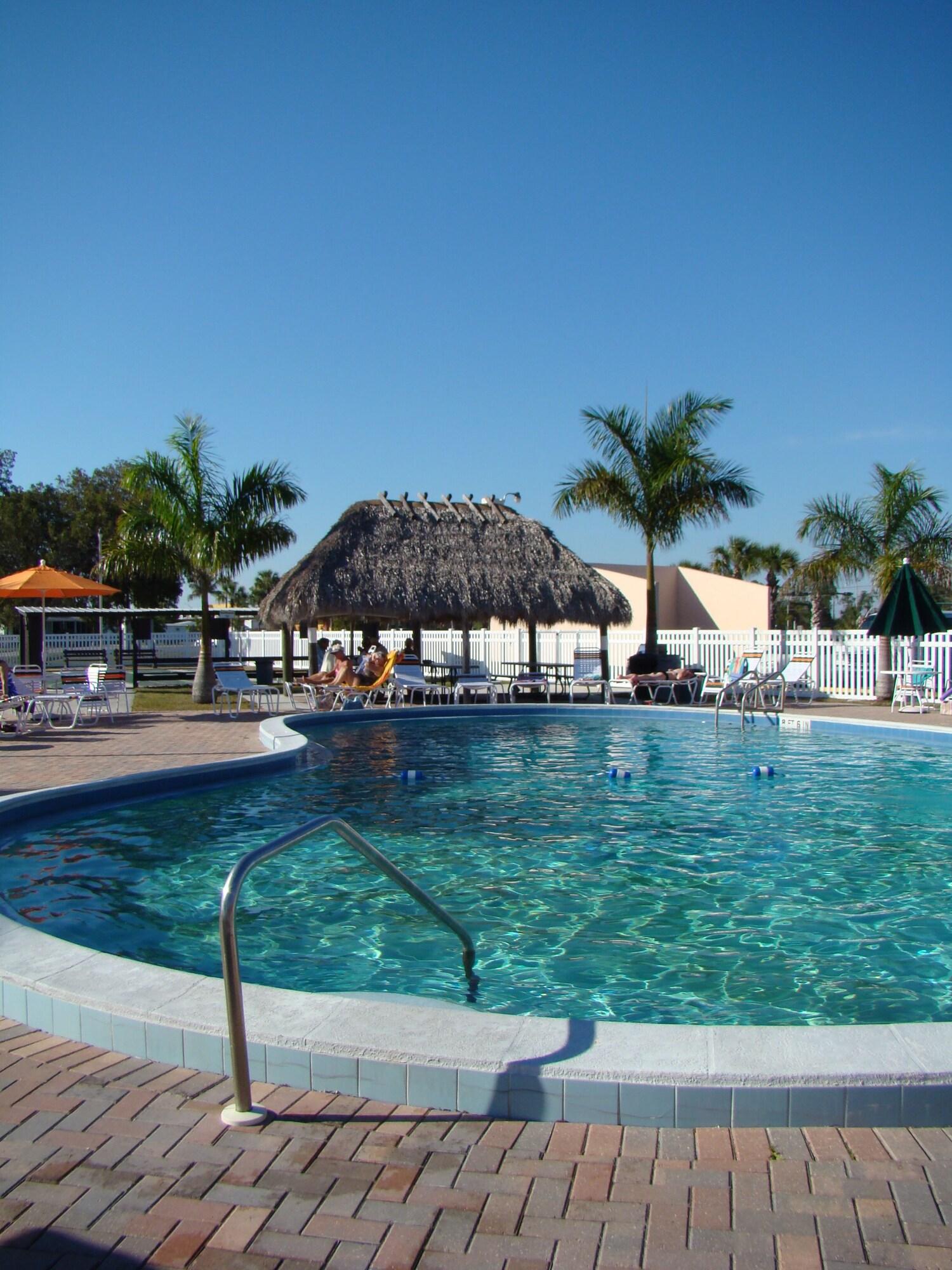 Varios Marco Naples RV Resort