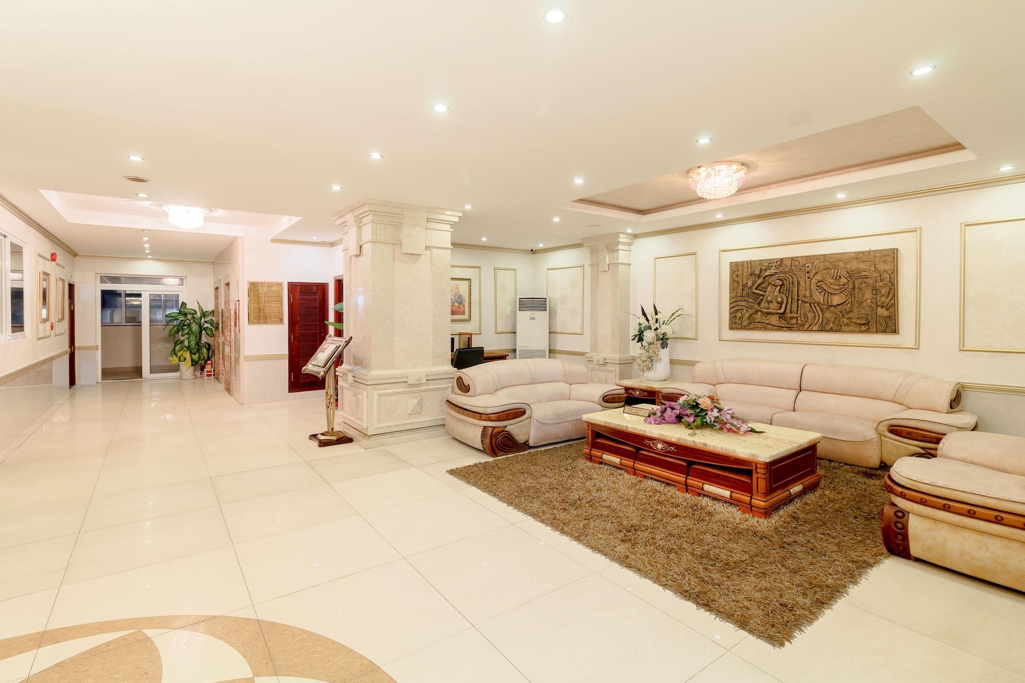 Vista Lobby Romeliess Hotel