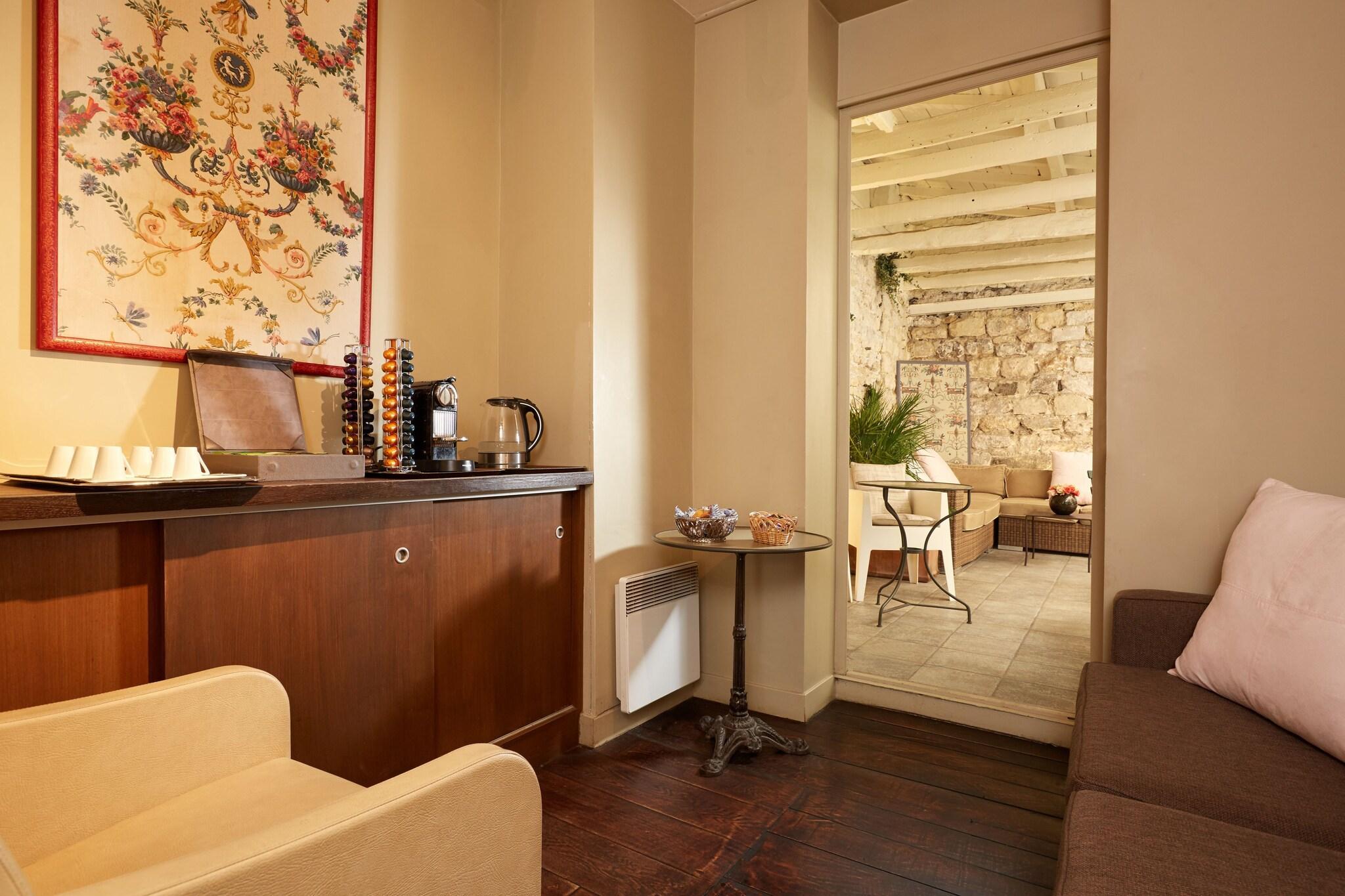 Vista Lobby Hotel De Sevres