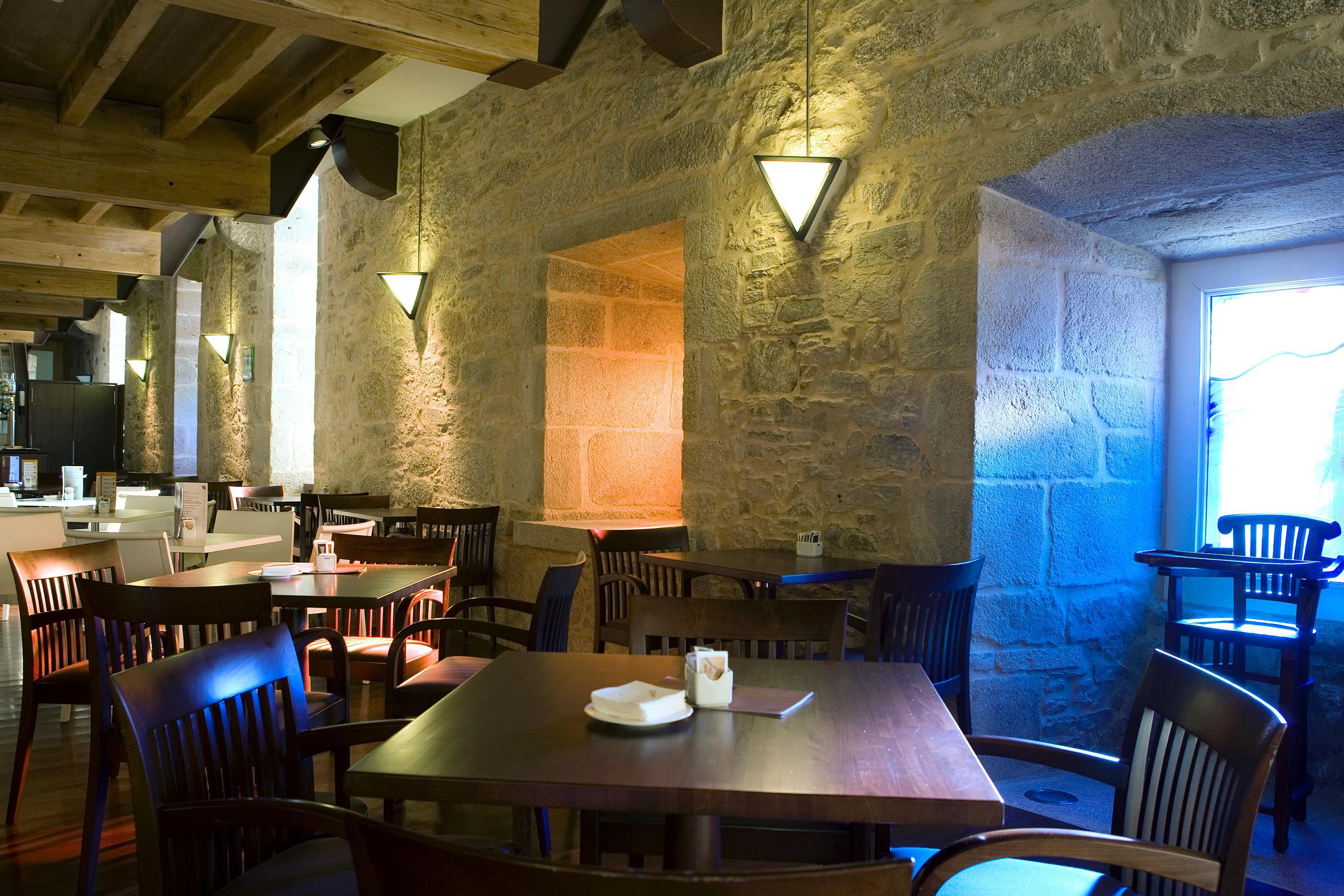 Bar/Salón San Francisco Monumento