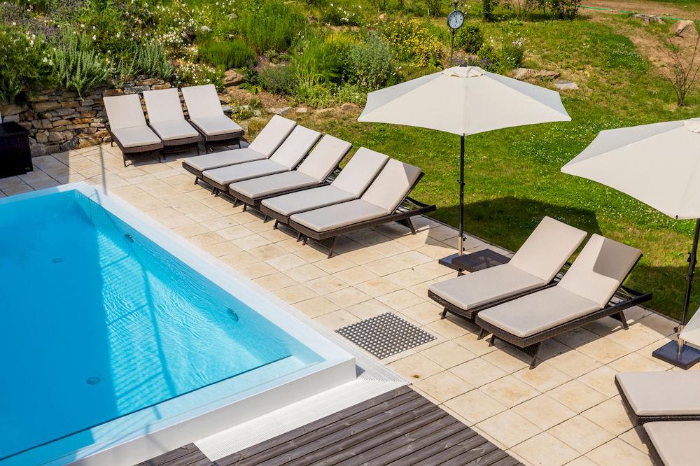 Vista Piscina Schlosspark Mauerbach