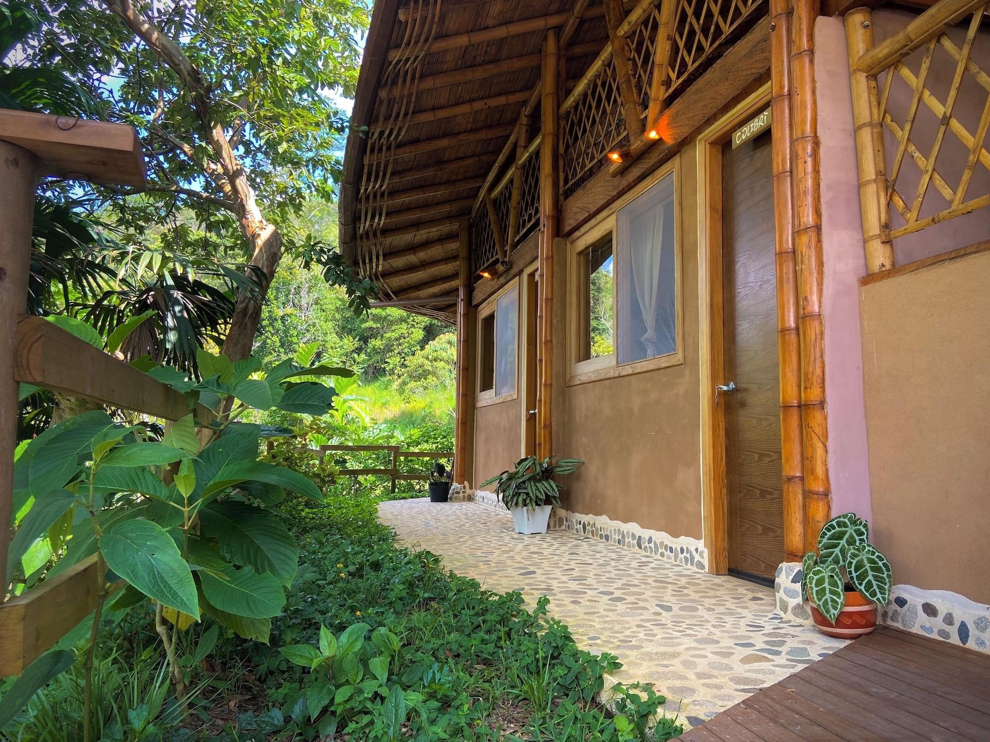Vista Exterior Aracari Ecolodge