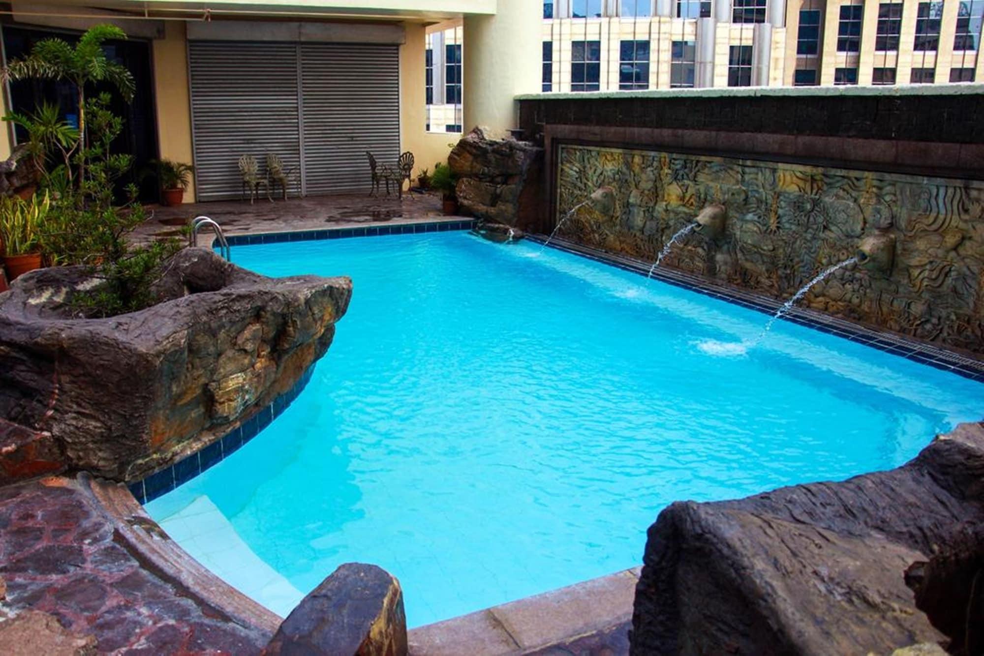 Vista Piscina Asian Mansion Il