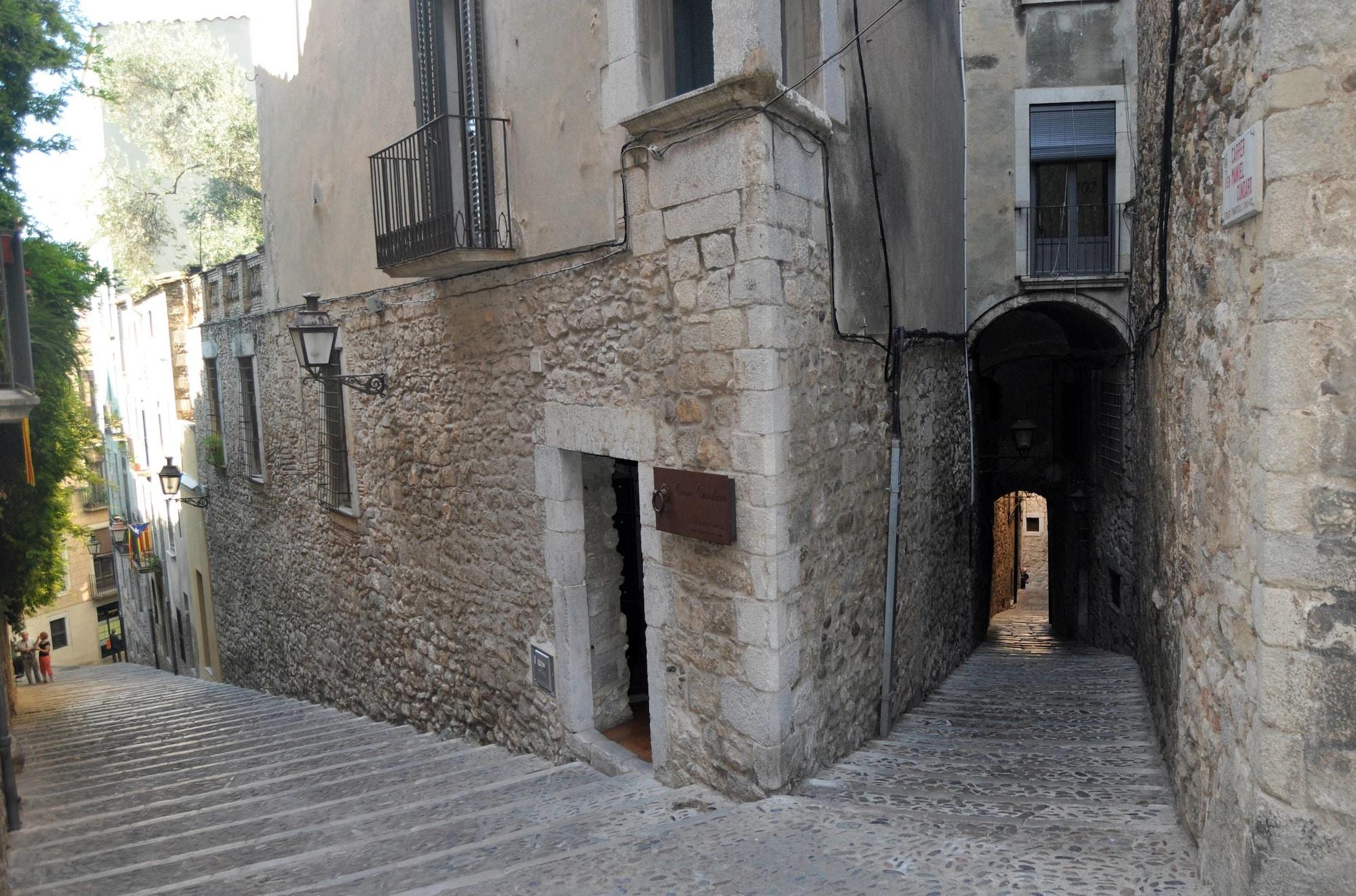 Varios Casa Cundaro