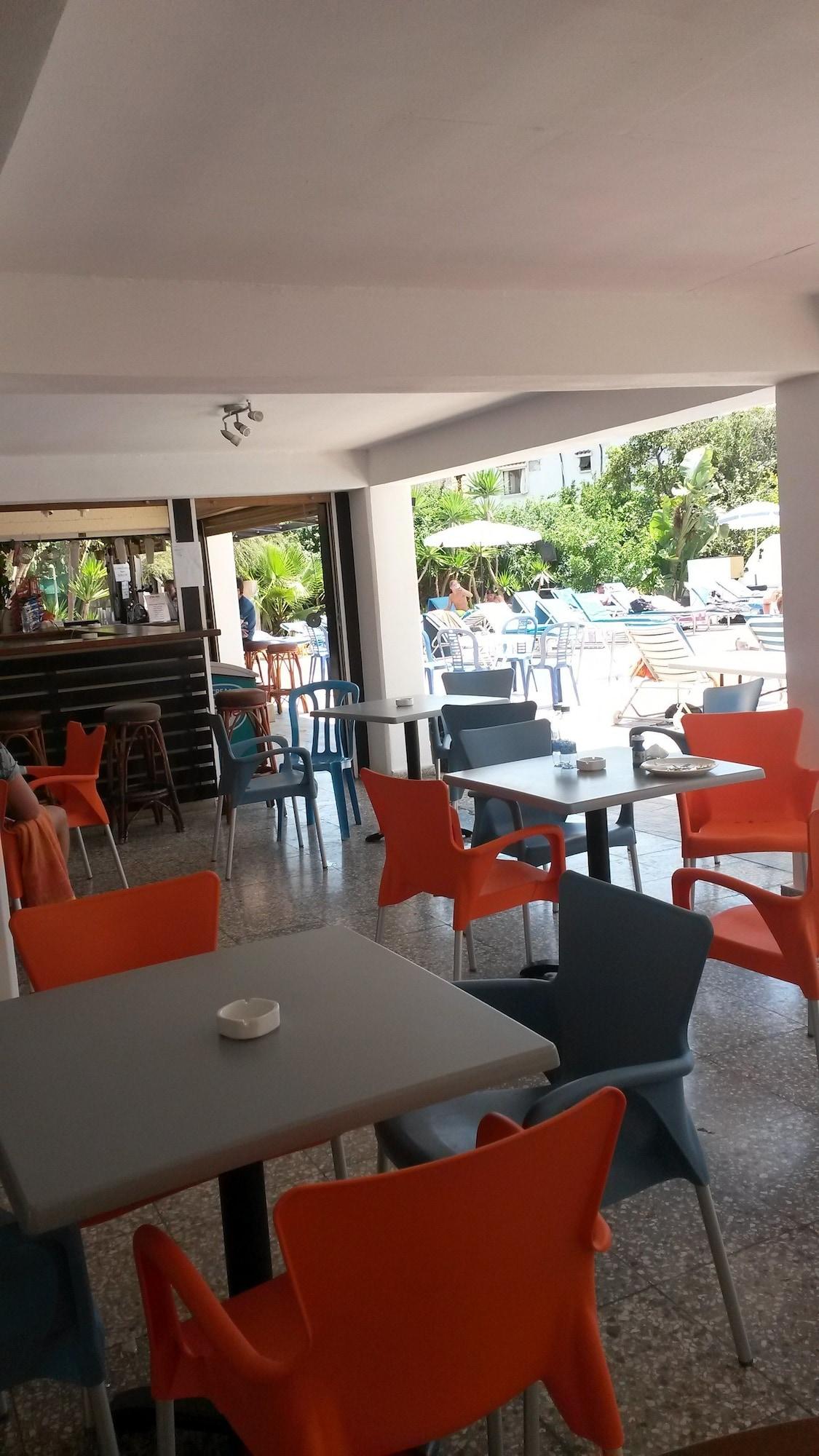 Bar/Salón Pavlinia Hotel Apartments