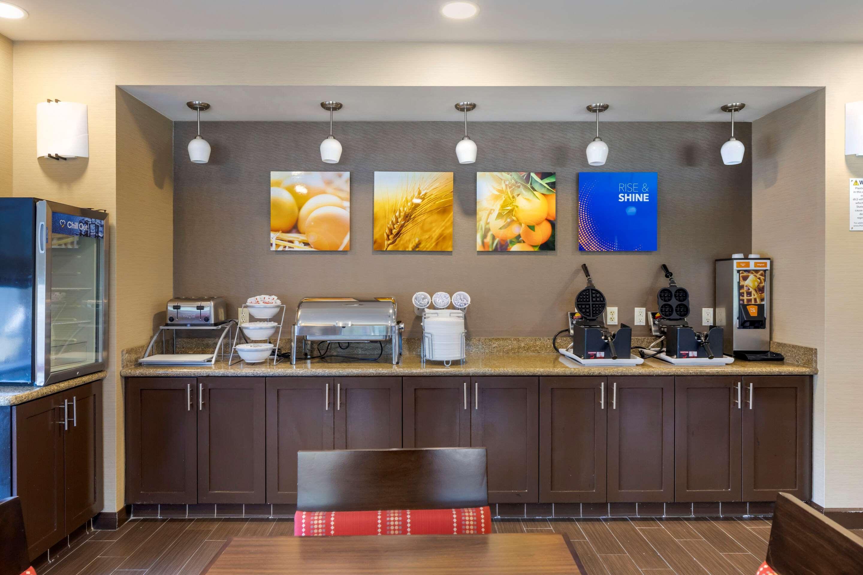 Restaurant Comfort Suites Ontario Airport Convention Center