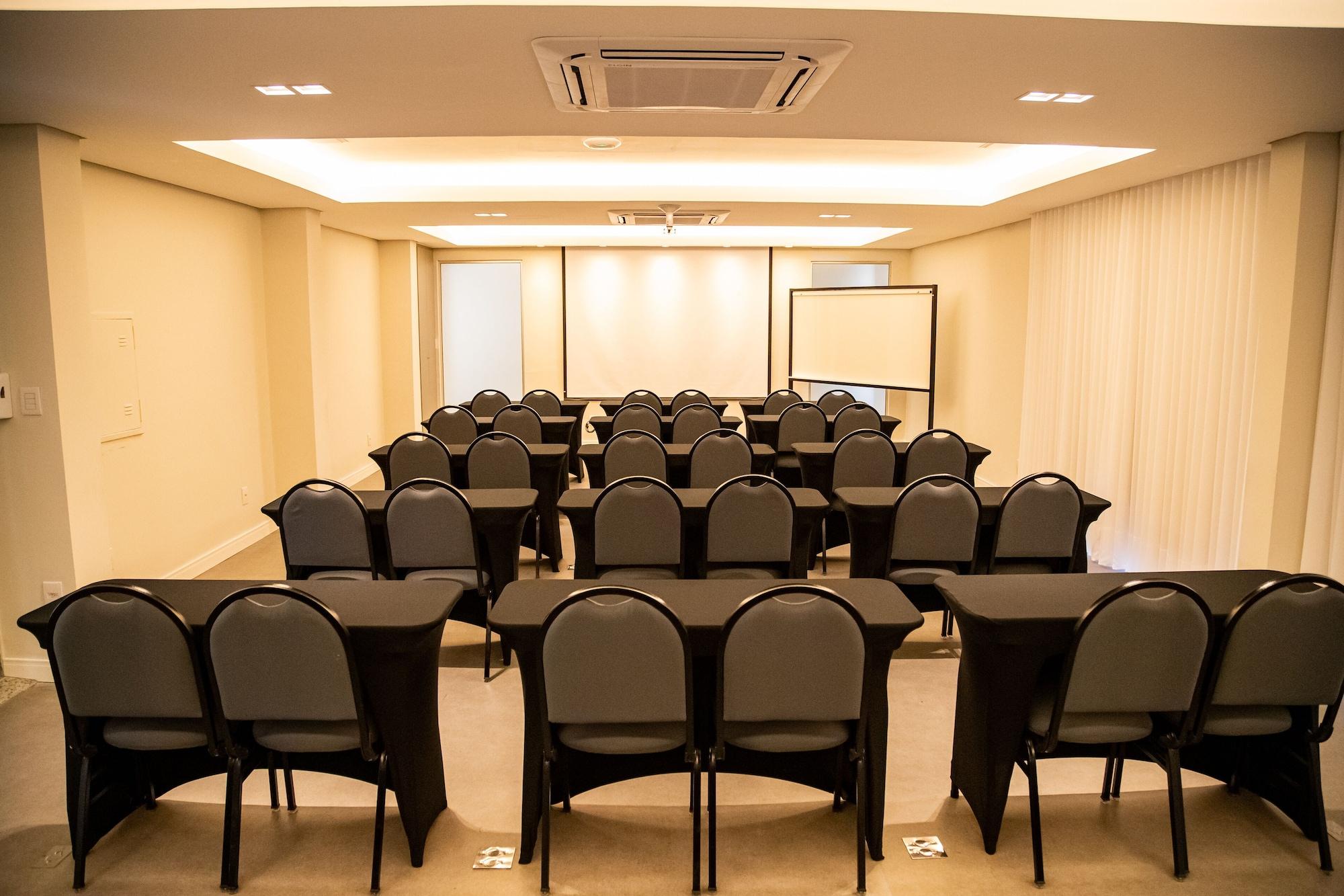 Sala de Reuniones Mundial Parque Hotel