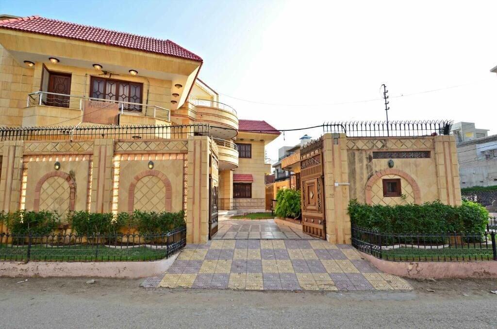 Vista Exterior Hotel Blue Sky Karachi