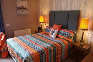 Alojamiento - The Commercial Hotel