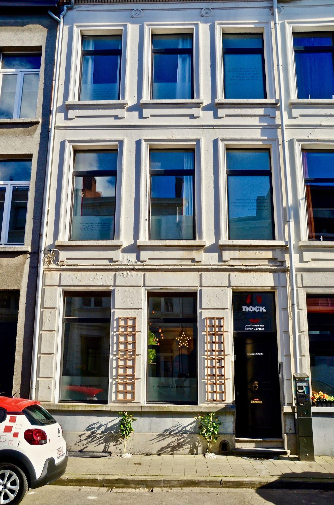 Vista Exterior Rock Lobster City Lodge