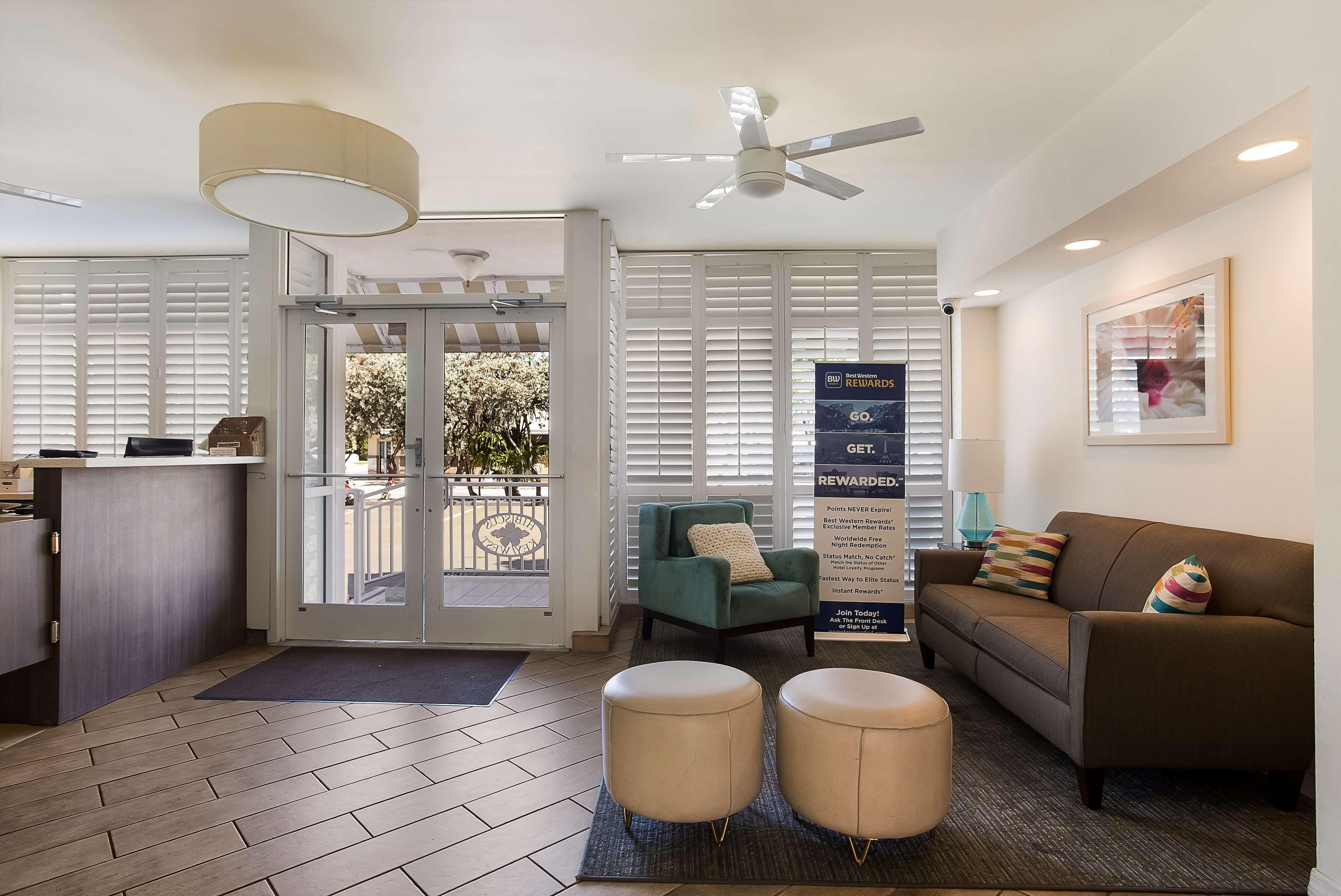 Vista Lobby Best Western Hibiscus Motel