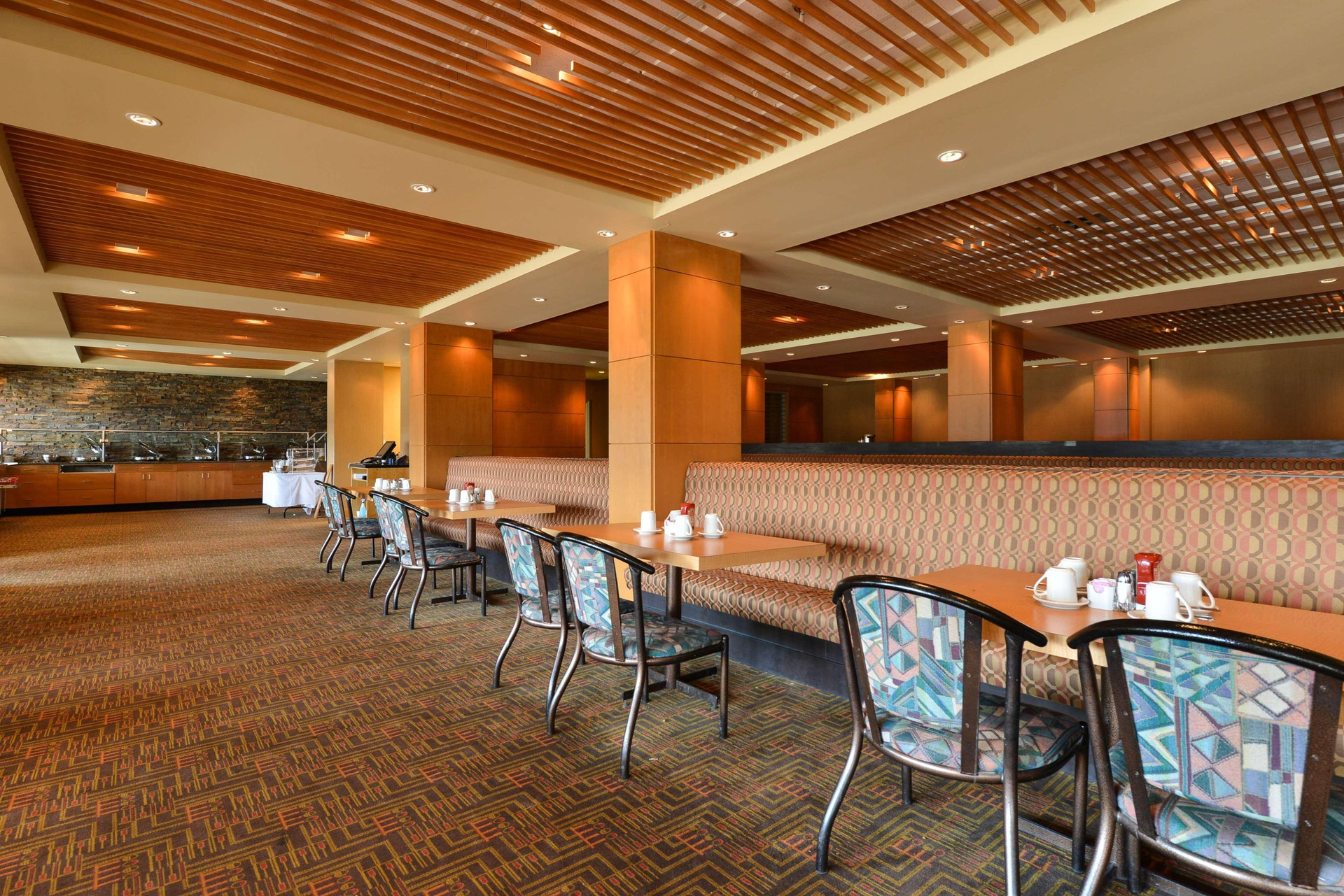 Restaurant Edmonton Hotel and Convention Centre