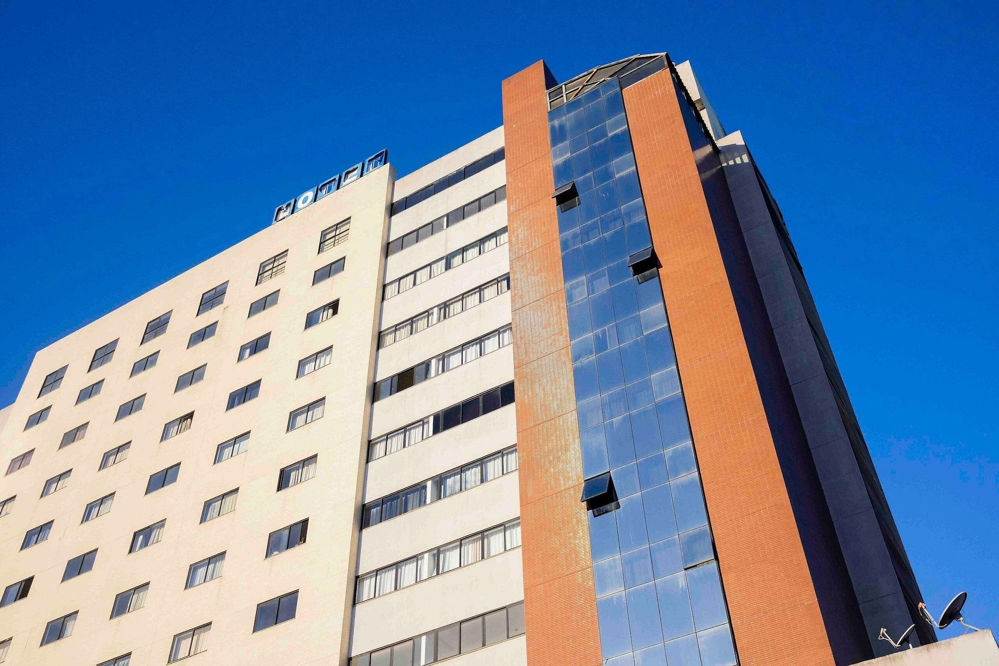 Vista Exterior Celita Franca - WS Urban