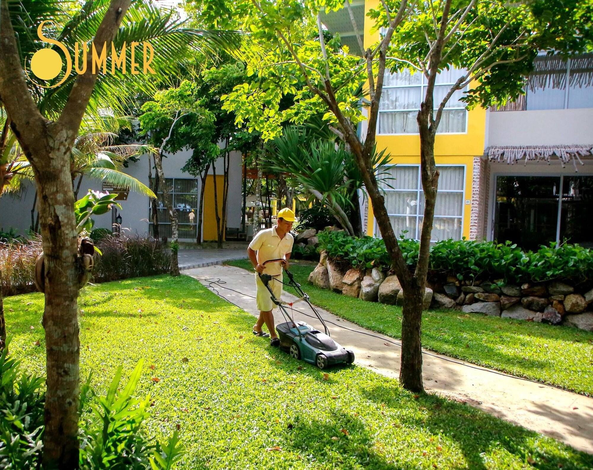 Vista Exterior Summer Luxury Beach Resort and Spa
