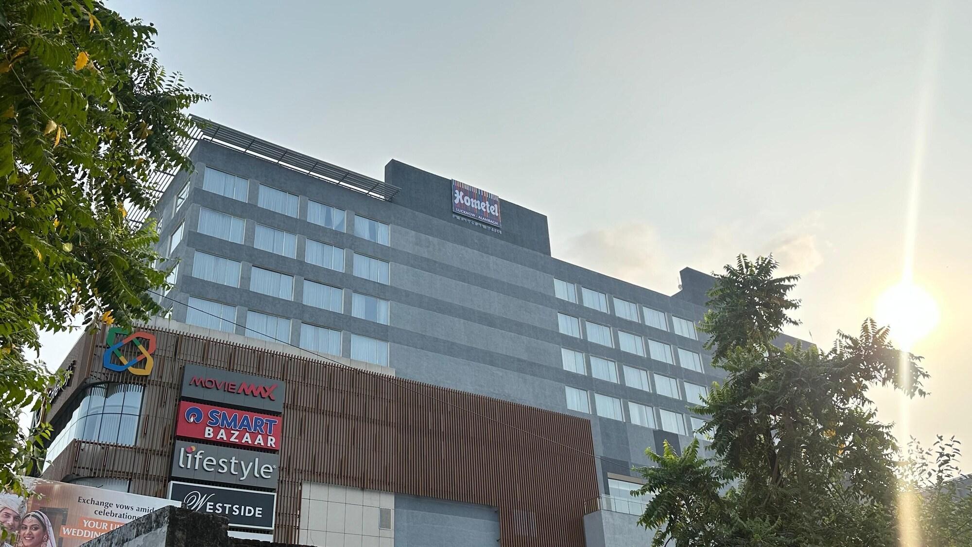 Varios Hometel Alambagh Lucknow