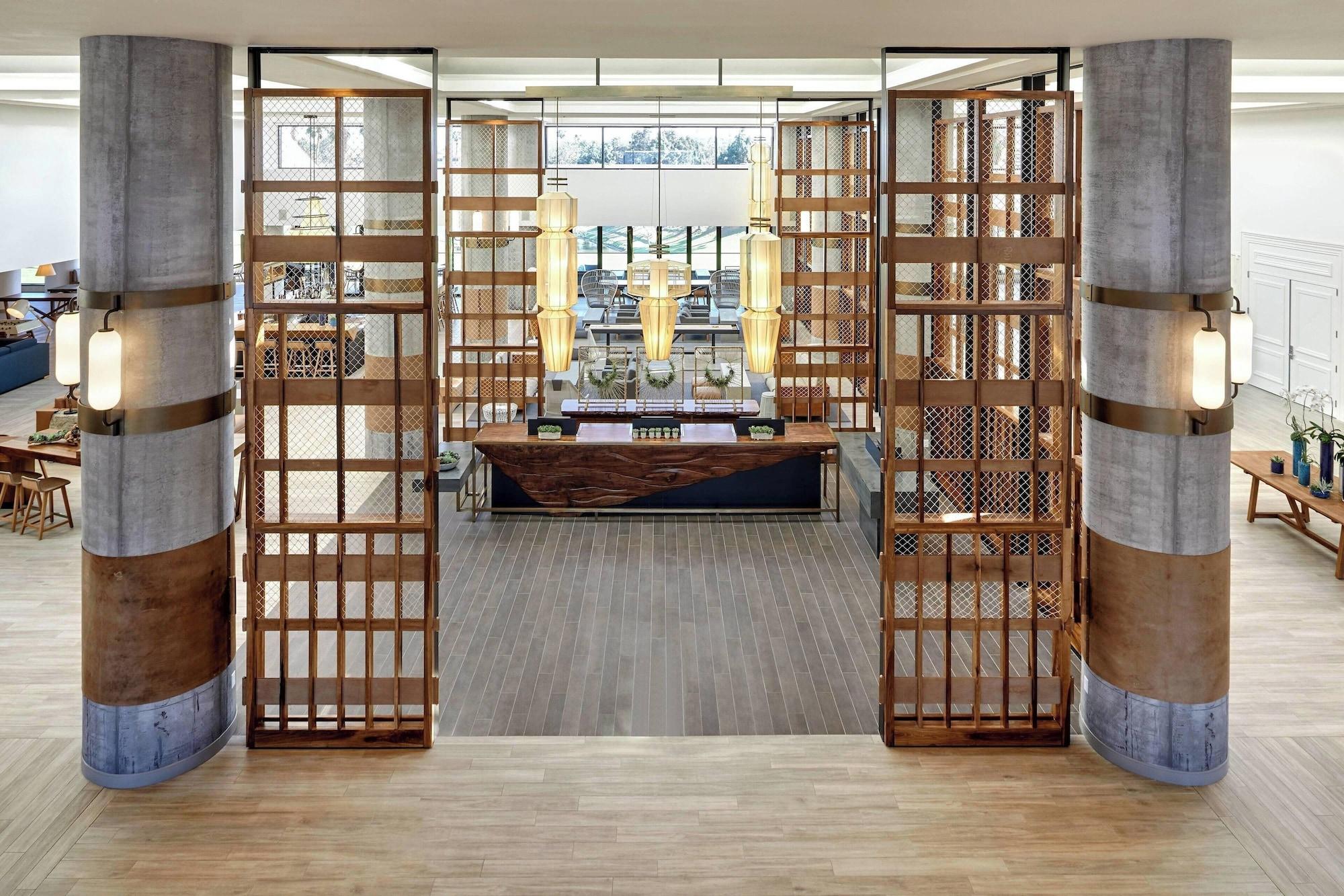 Vista Lobby Westdrift Manhattan Beach, Autograph Collection by Marriott