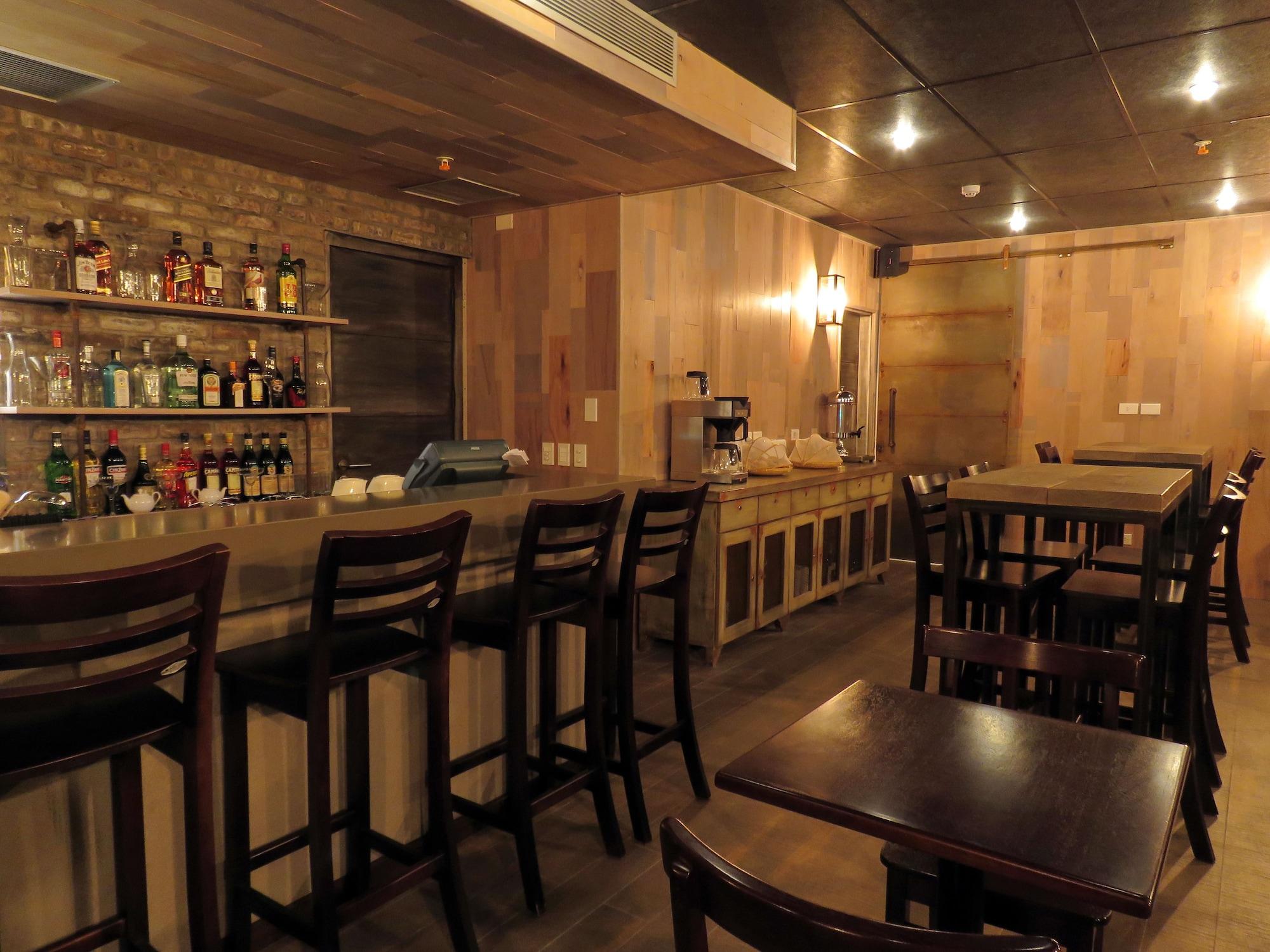 Bar/Salón Smart Hotel Montevideo