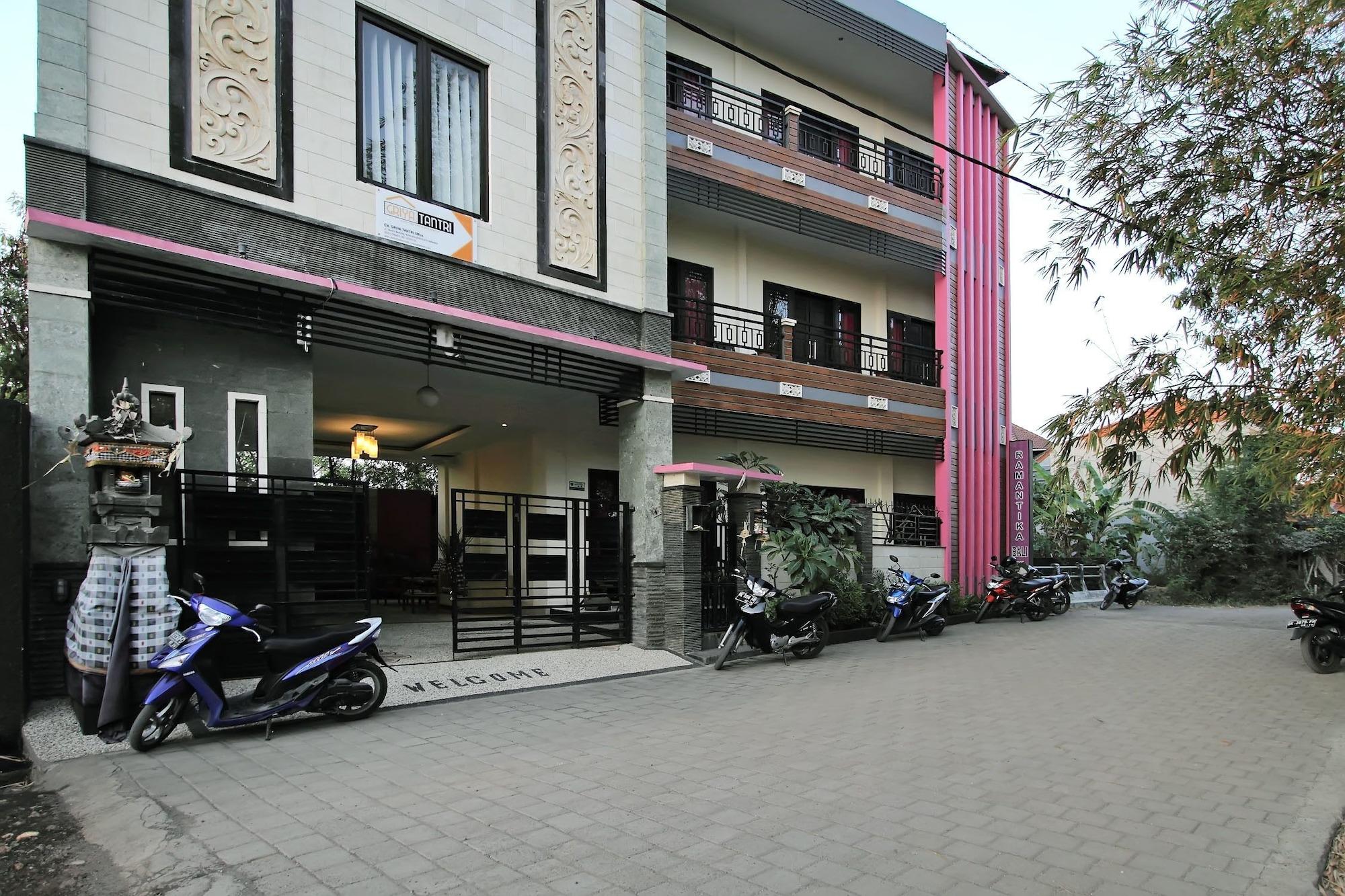 Vista Exterior Ramantika Bali House