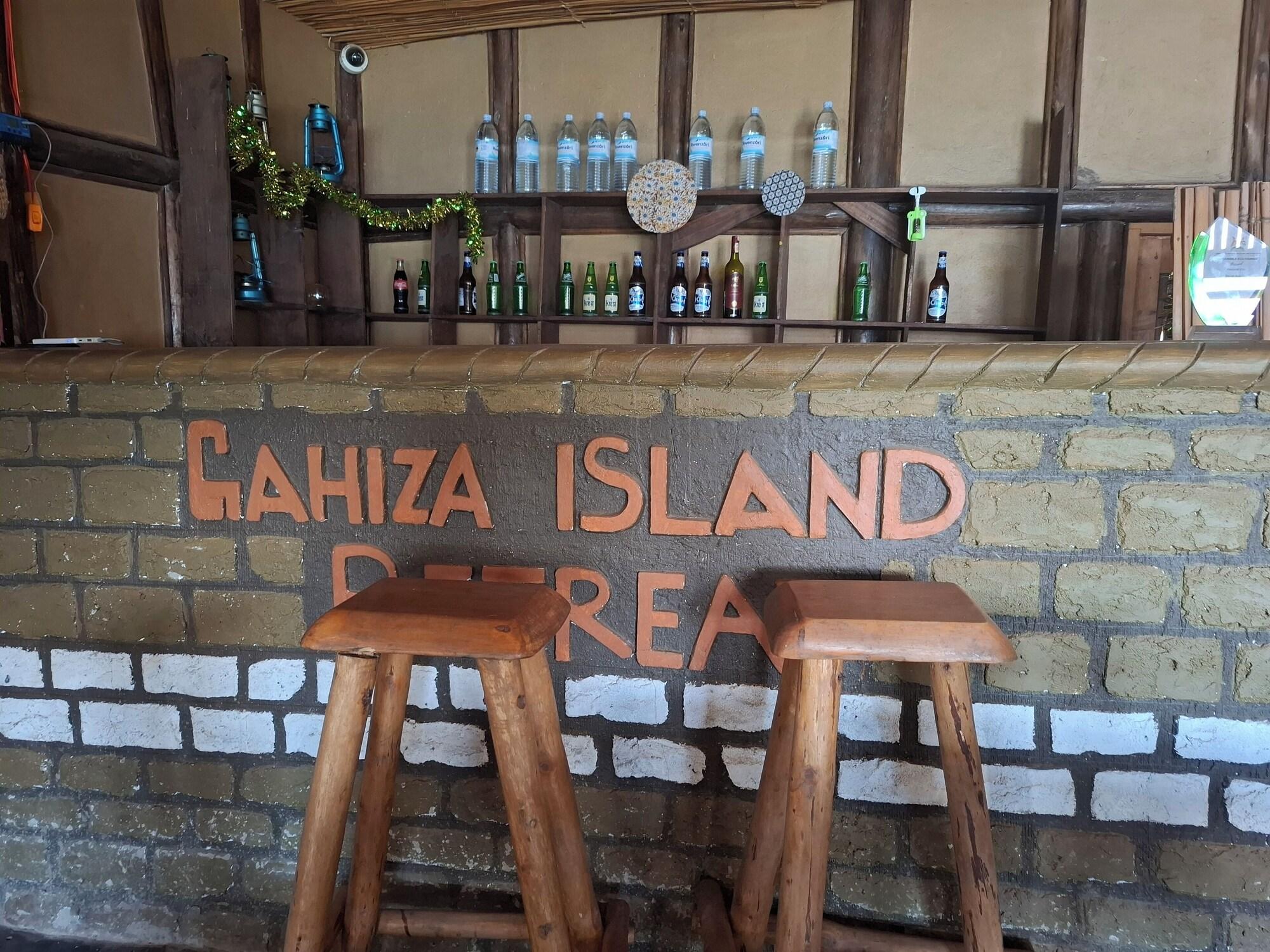Restaurant Gahiza Island Retreat