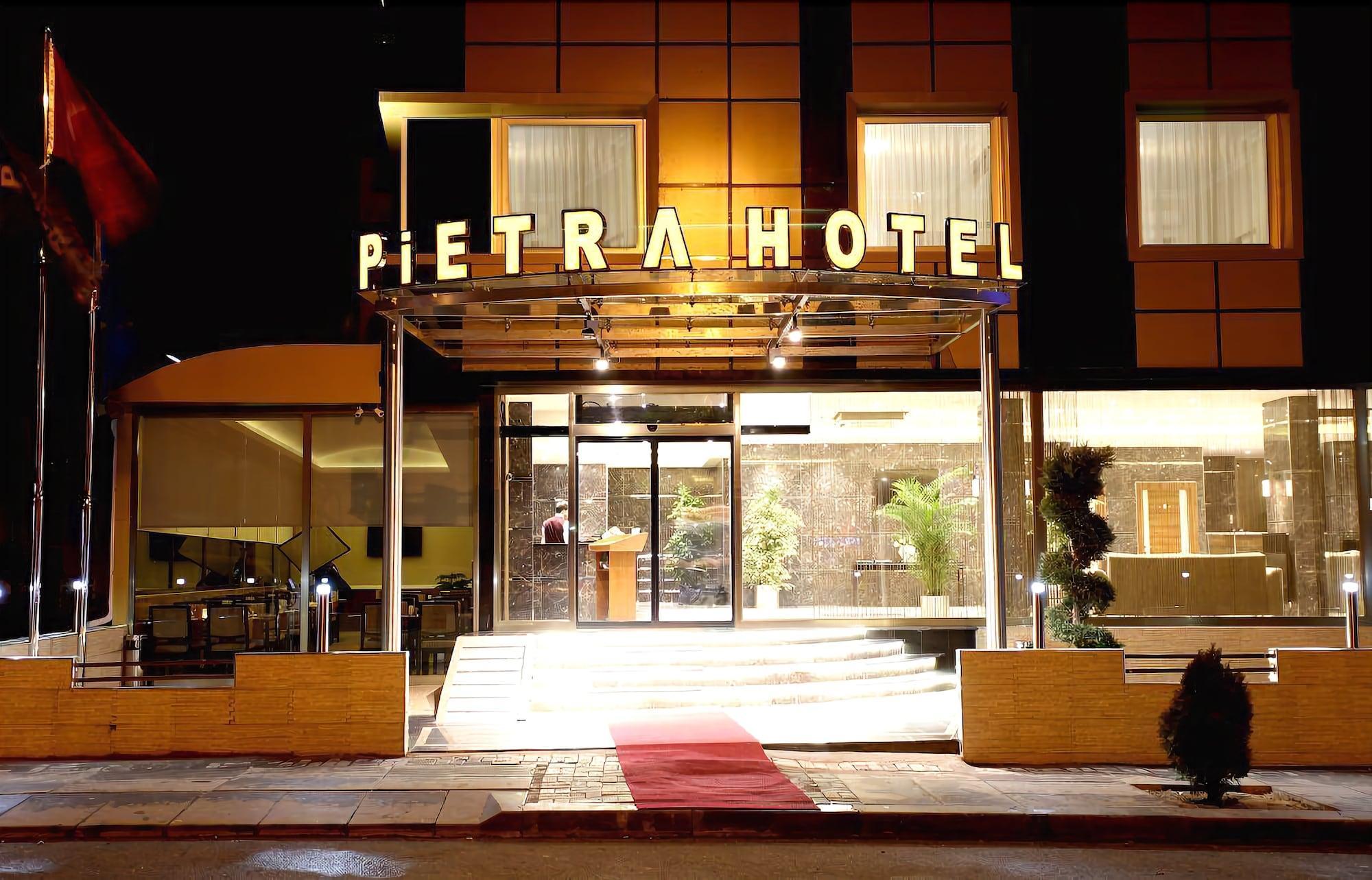 Vista Exterior Pietra Hotel