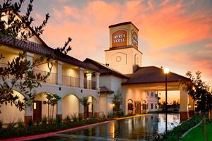 Alojamiento - Ayres Hotel Redlands – Loma Linda