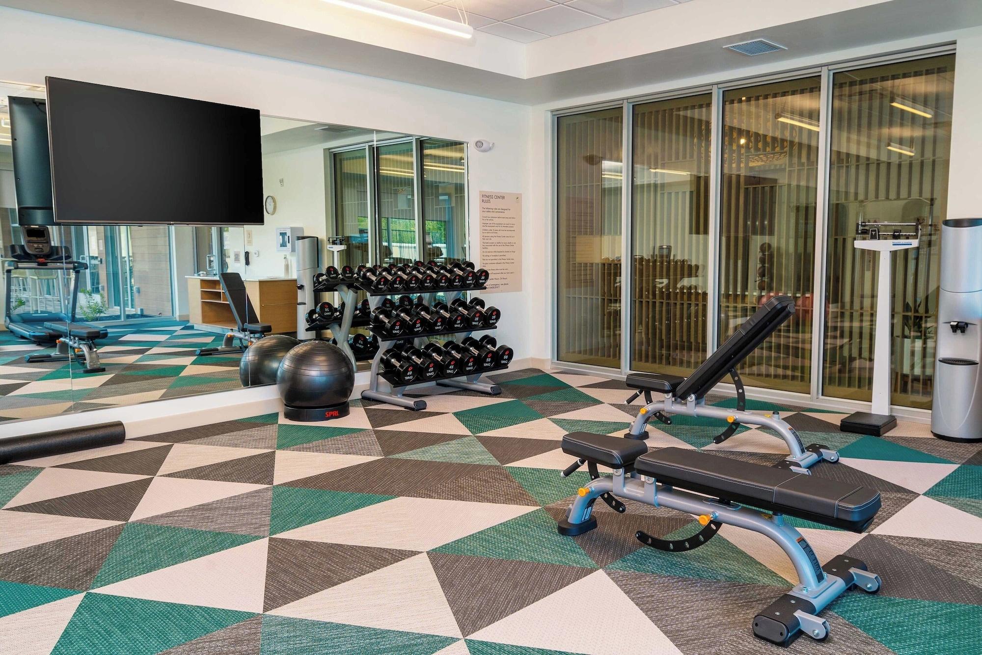 Gimnasio Element Sacramento Airport