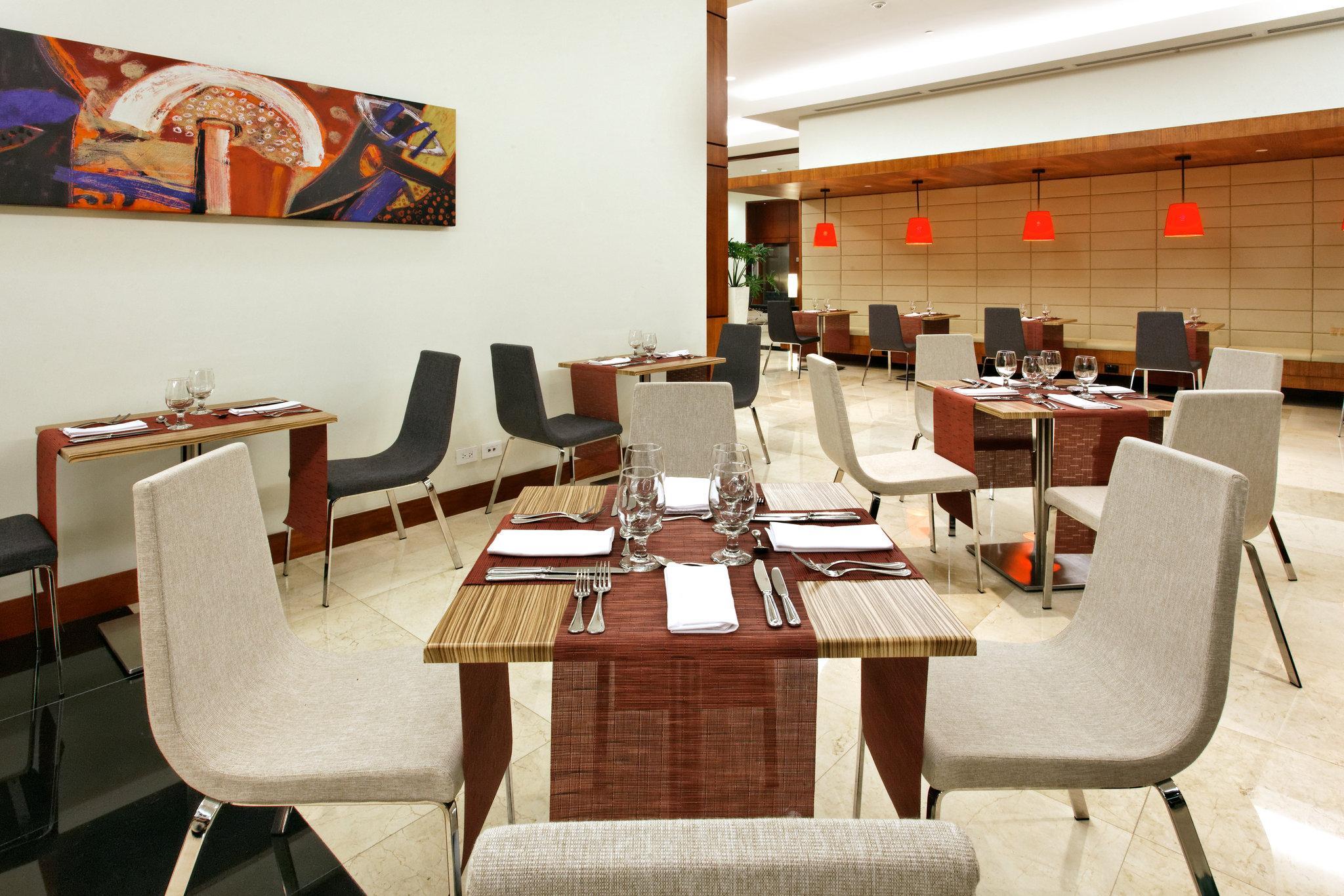Restaurant Holiday Inn San Jose Escazu