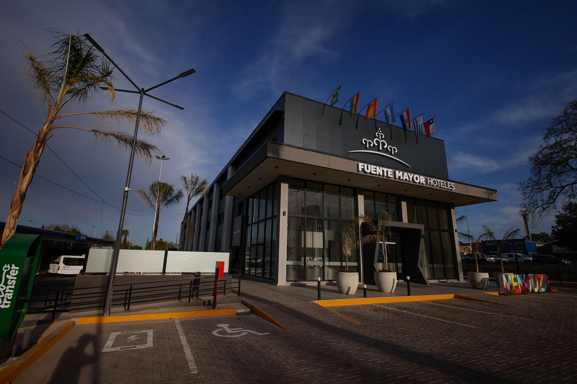 Vista Exterior Fuente Mayor Hotel Terminal