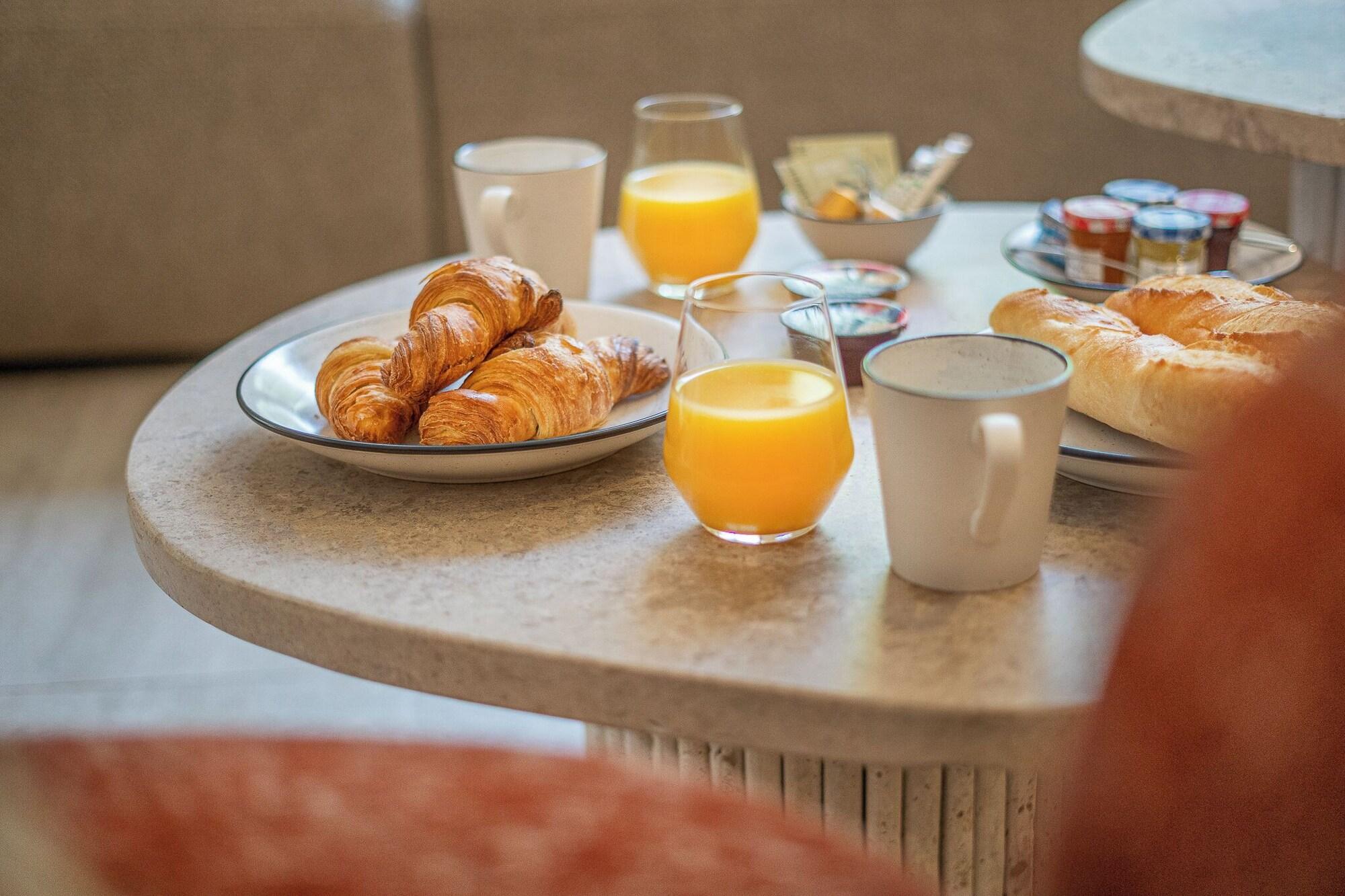 Restaurant Yuna Porte Maillot - ApartHotel