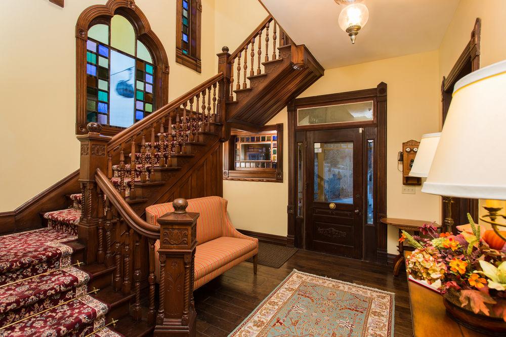 Vista Lobby The Victorian Luxury B&B