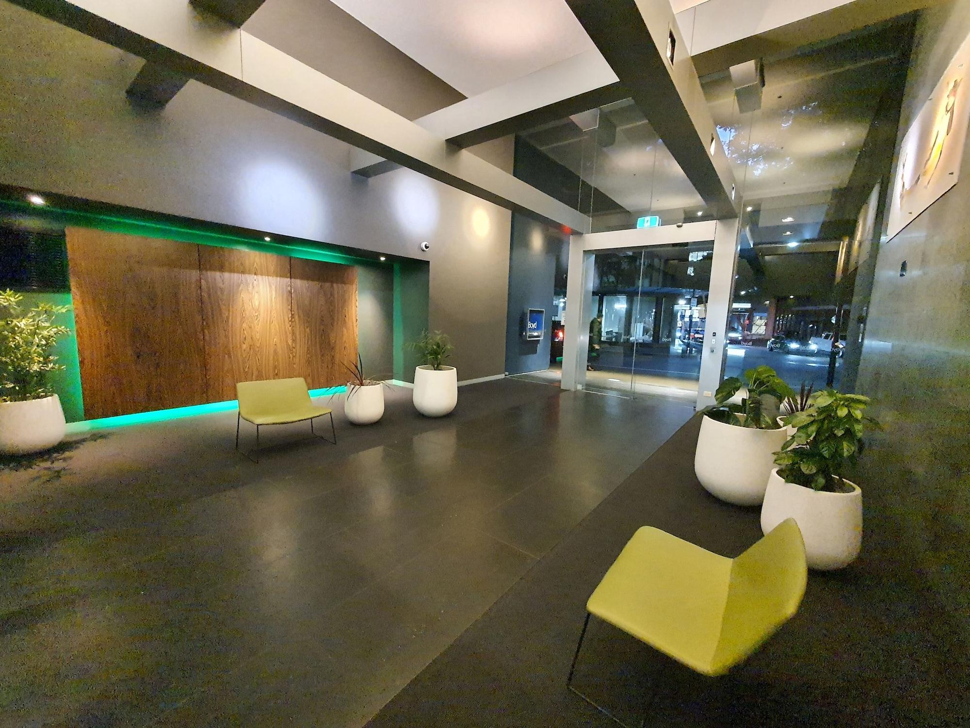 Vista Lobby Harbour Escape Apartments