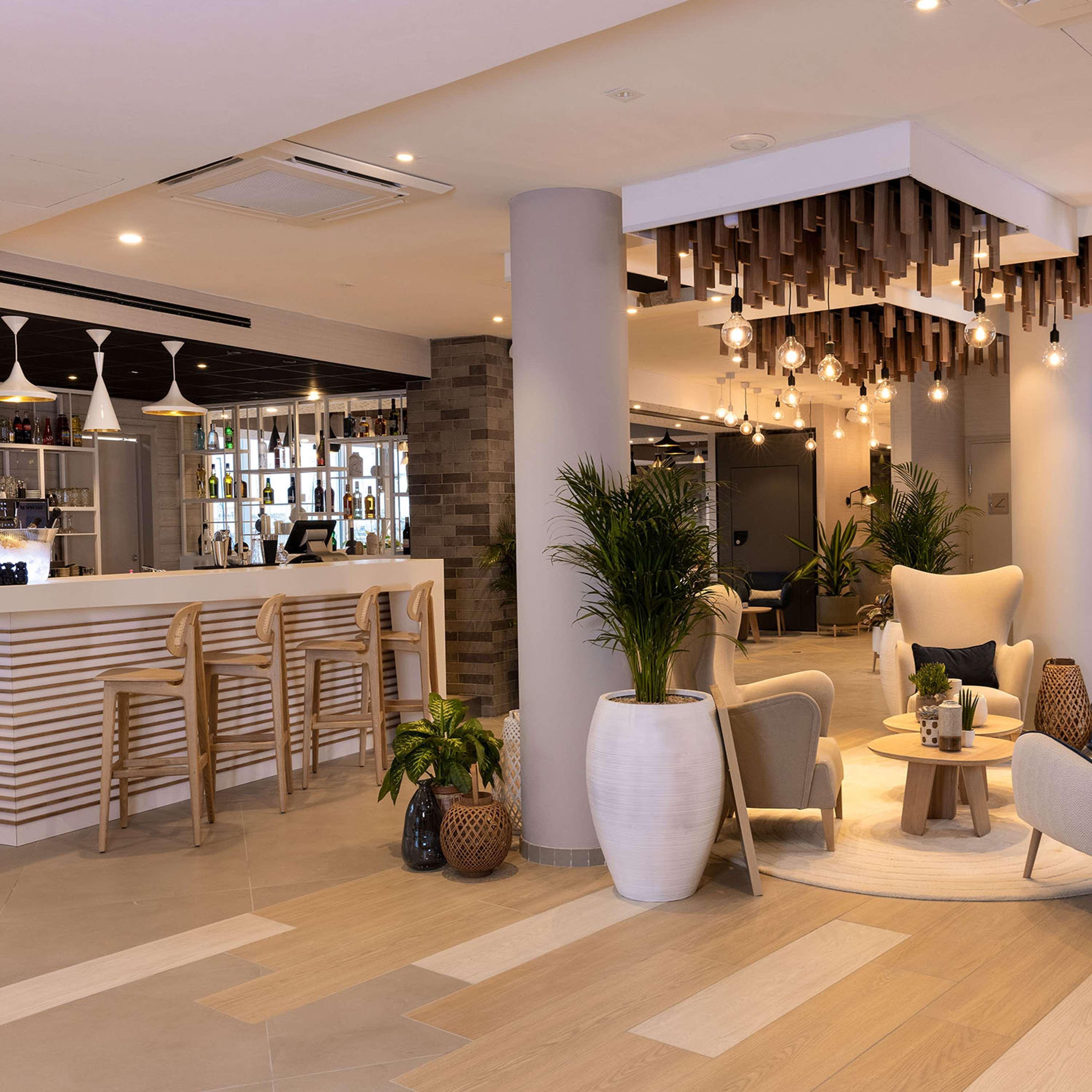 Bar/Salón Hilton Garden Inn Le Havre France