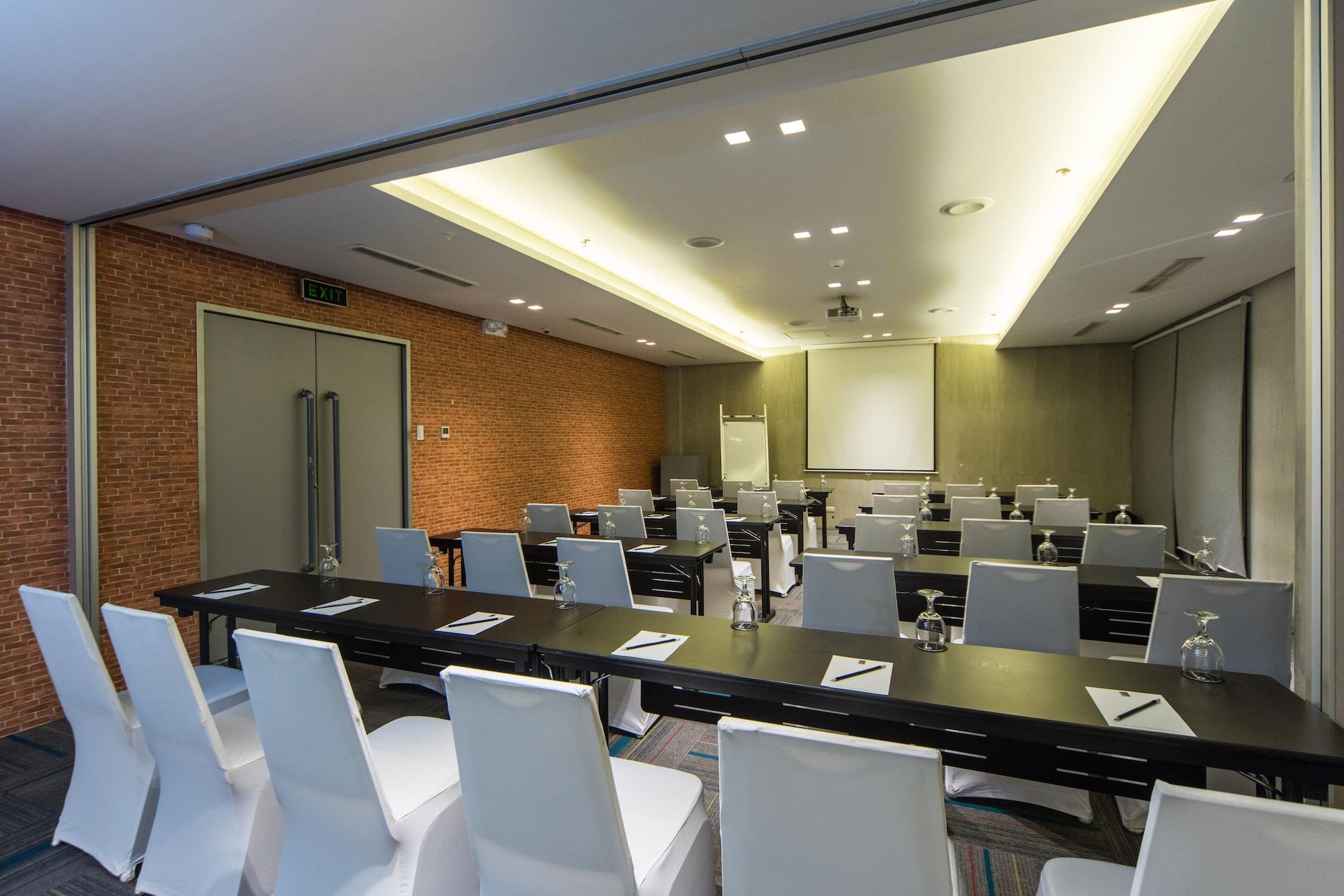 Sala de Reuniones B Hotel Quezon City