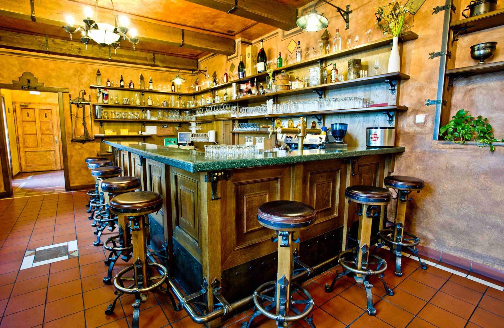 Bar/Salón Pytloun Old Armoury Hotel Prague
