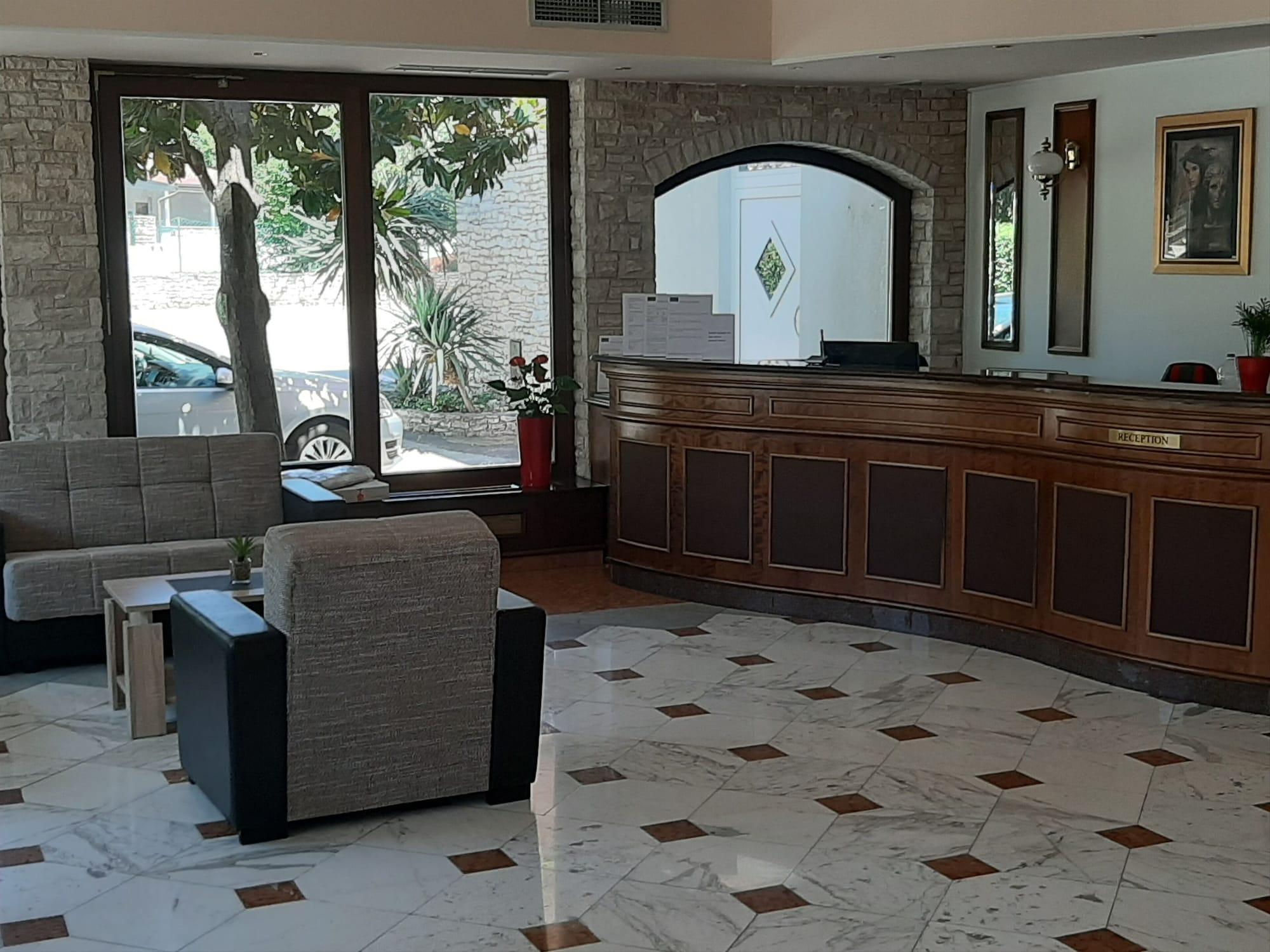 Vista Lobby Hotel Minerva