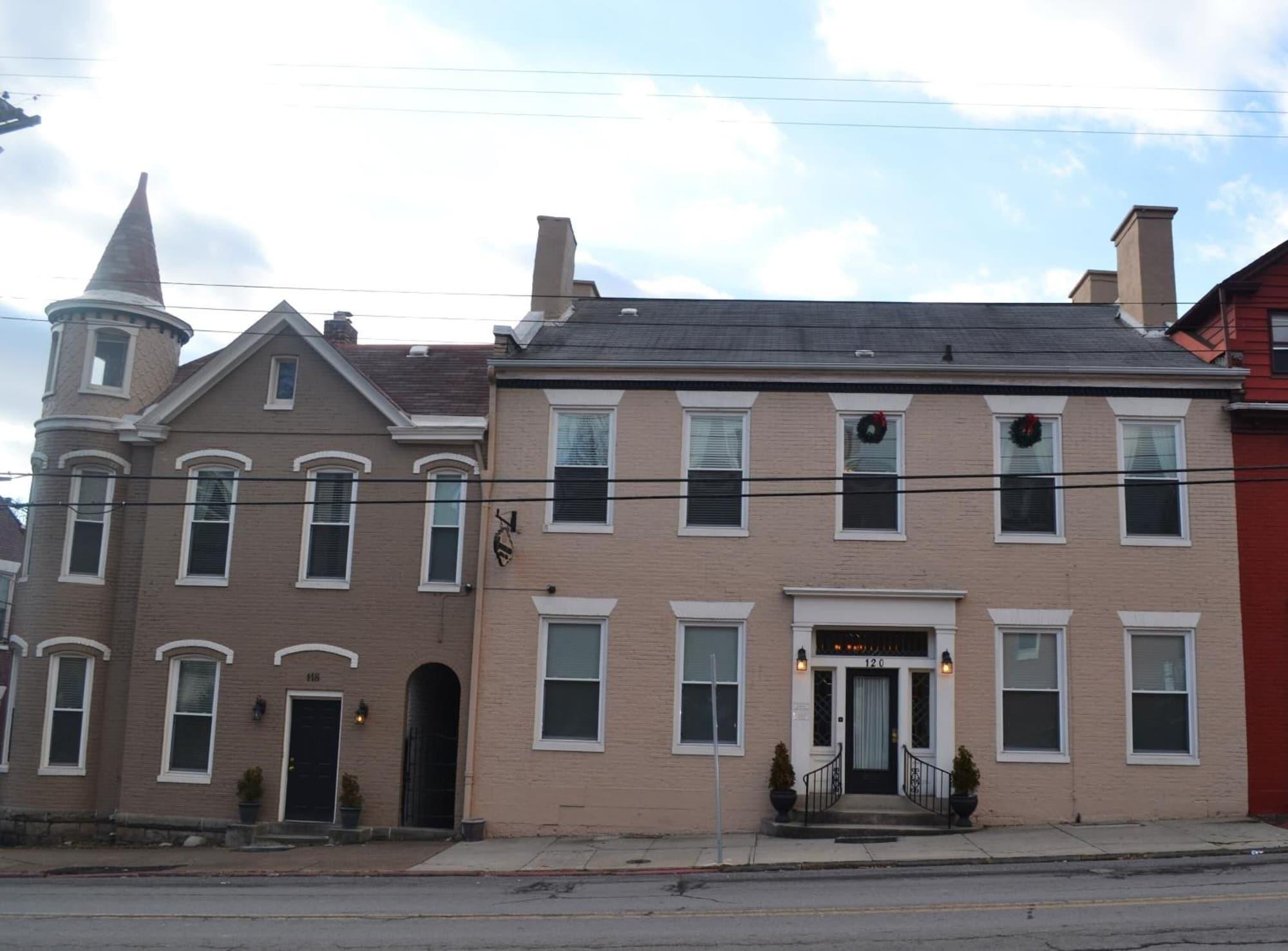 Vista Exterior Cumberland Inn and Spa