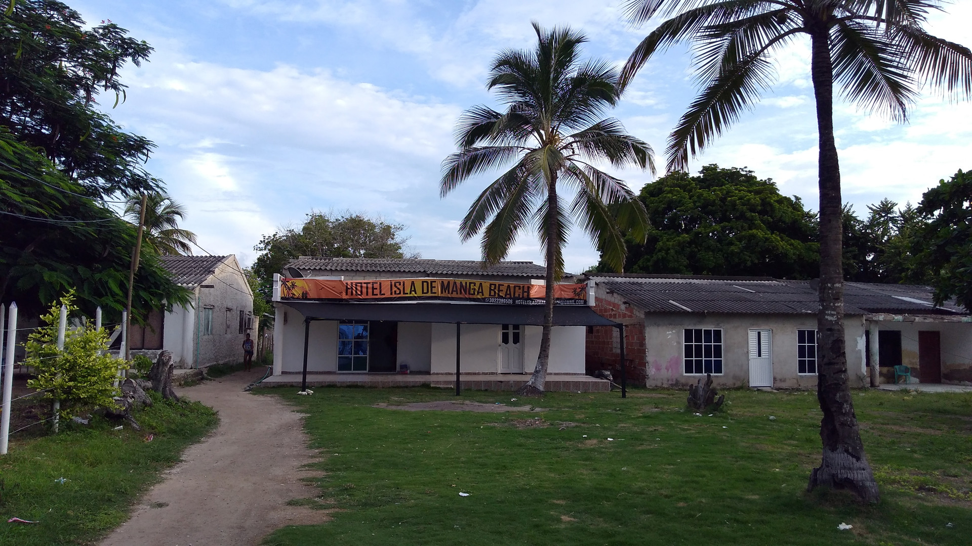 Vista Exterior Hotel Isla de Manga Beach