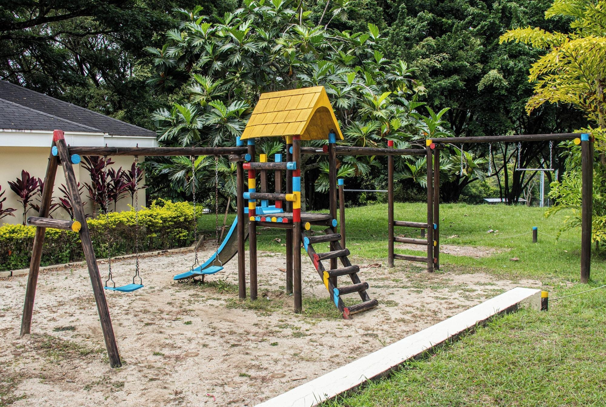 Instalaciones Recreativas Hotel Estelar Altamira